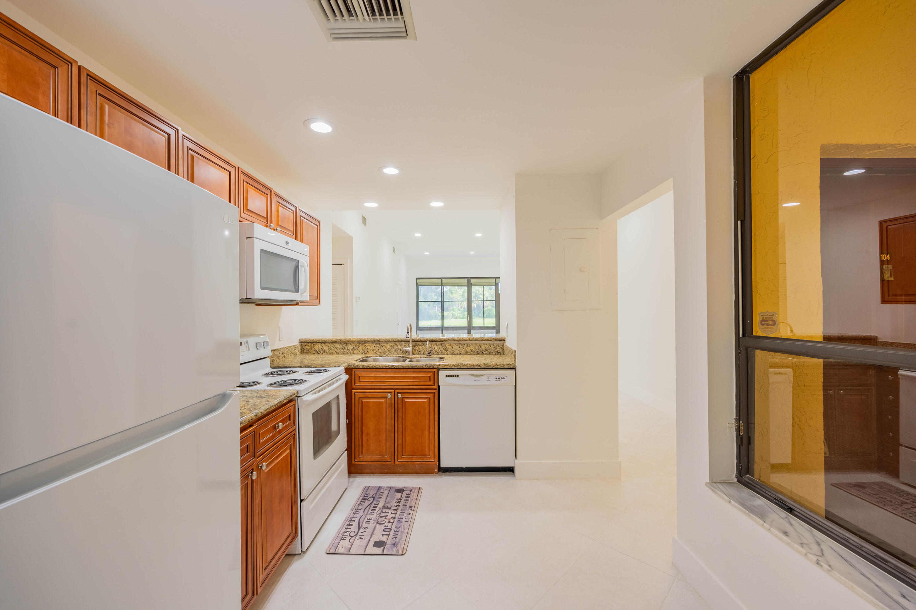 7520 La Paz #104, Boca Raton FL 33433