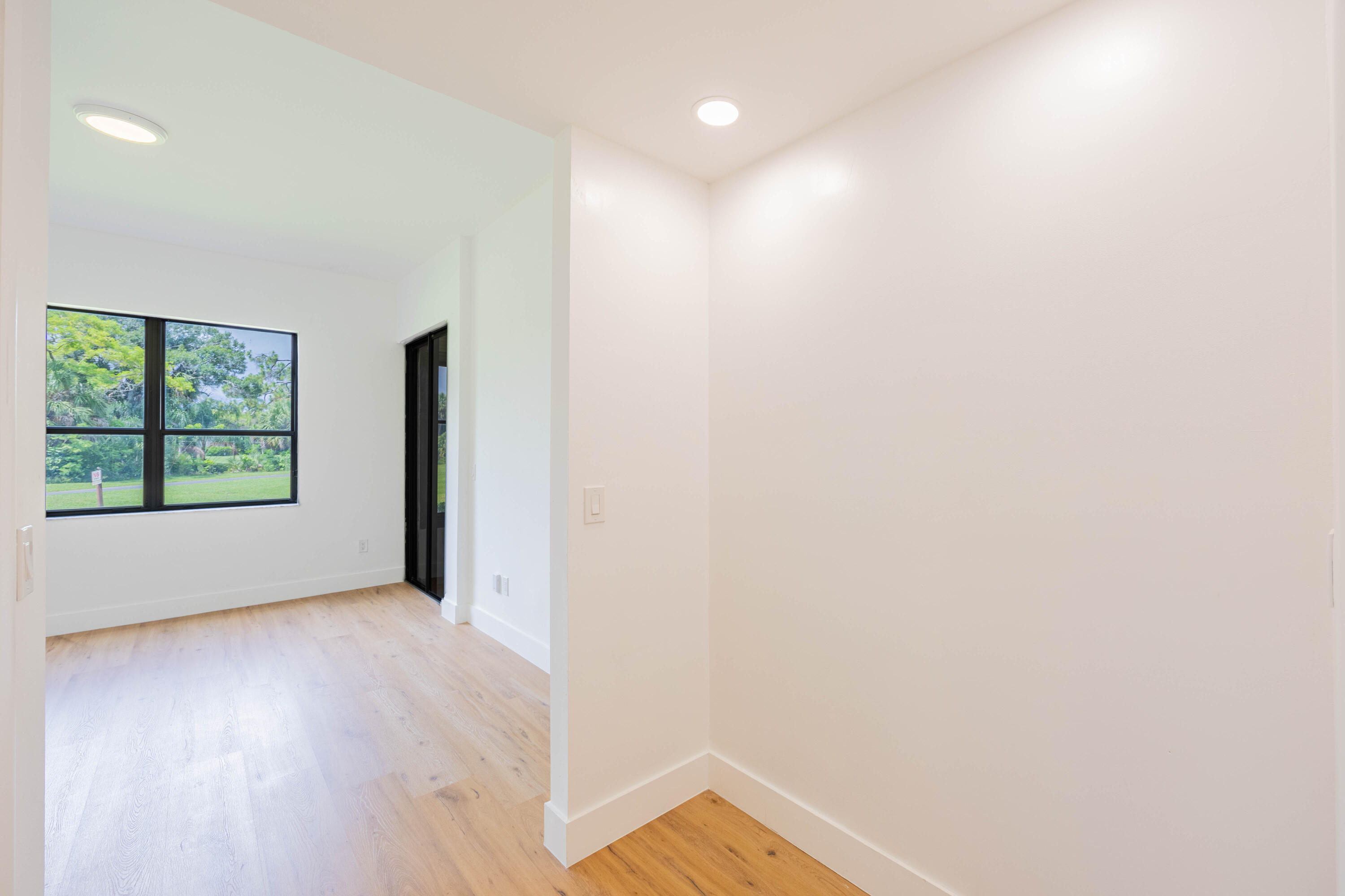 7520 La Paz #104, Boca Raton FL 33433