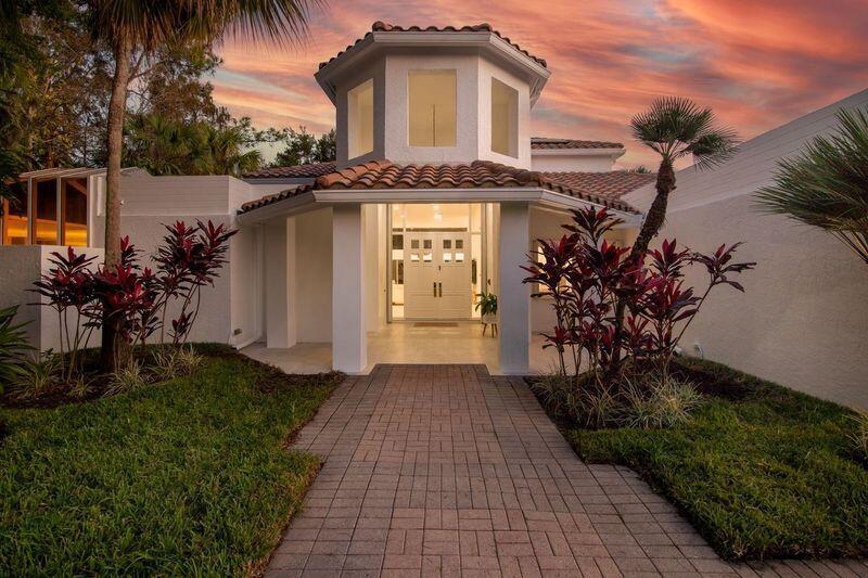 1084 Seagull Park, West Palm Beach FL 33411