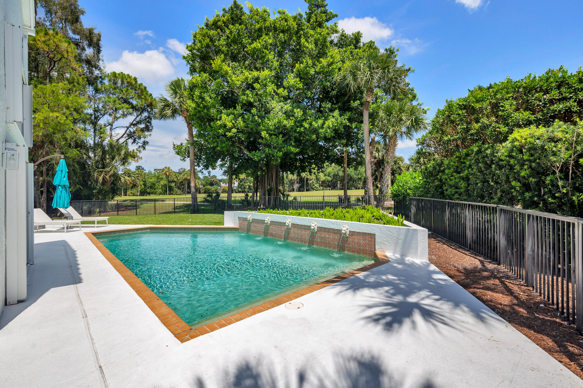 1084 Seagull Park, West Palm Beach FL 33411