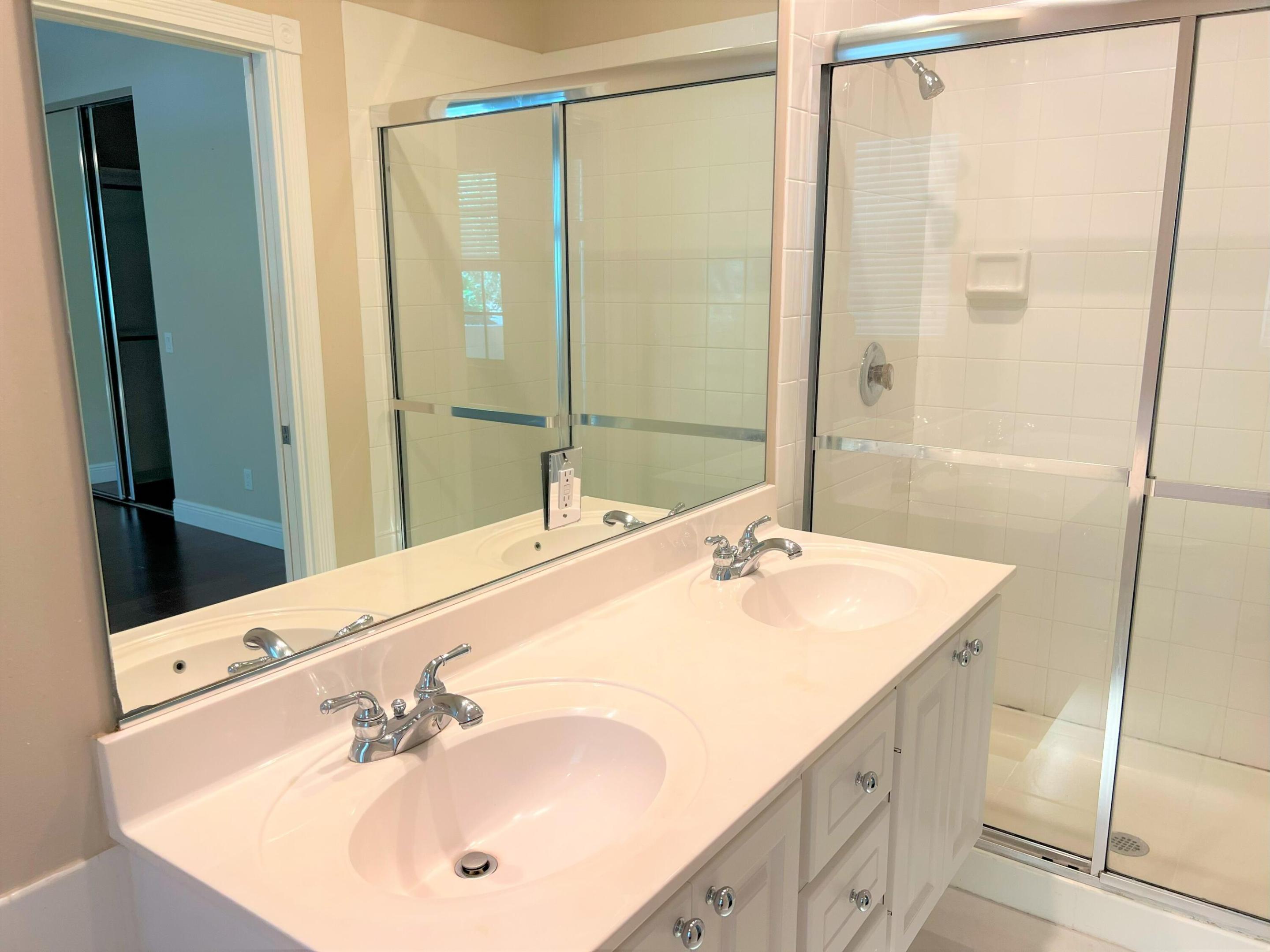 3368 Greenway, Jupiter FL 33458