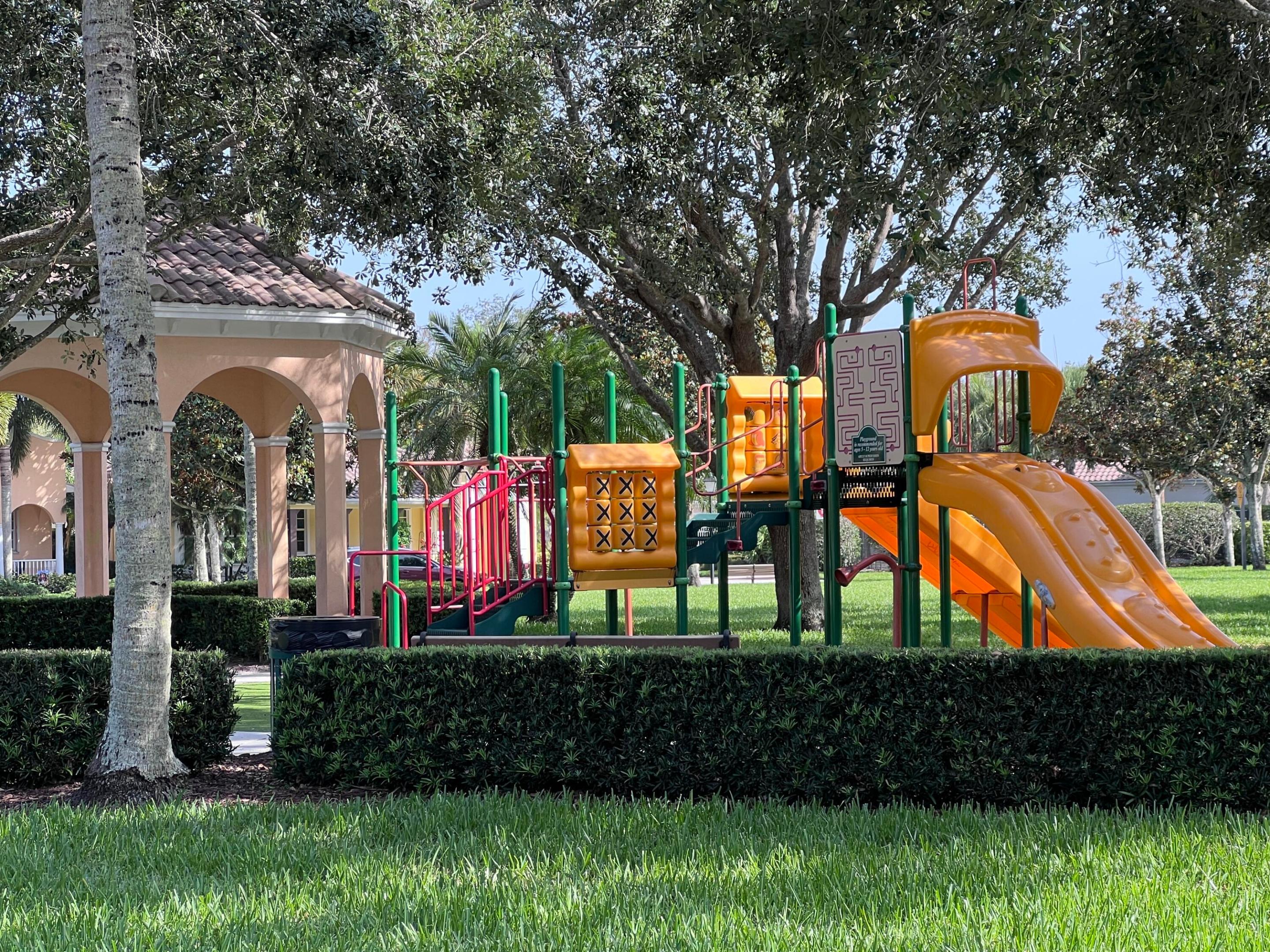 3368 Greenway, Jupiter FL 33458