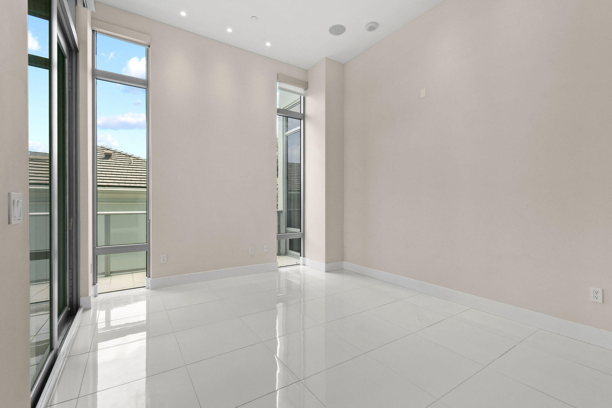2 Water Club #301, North Palm Beach FL 33408