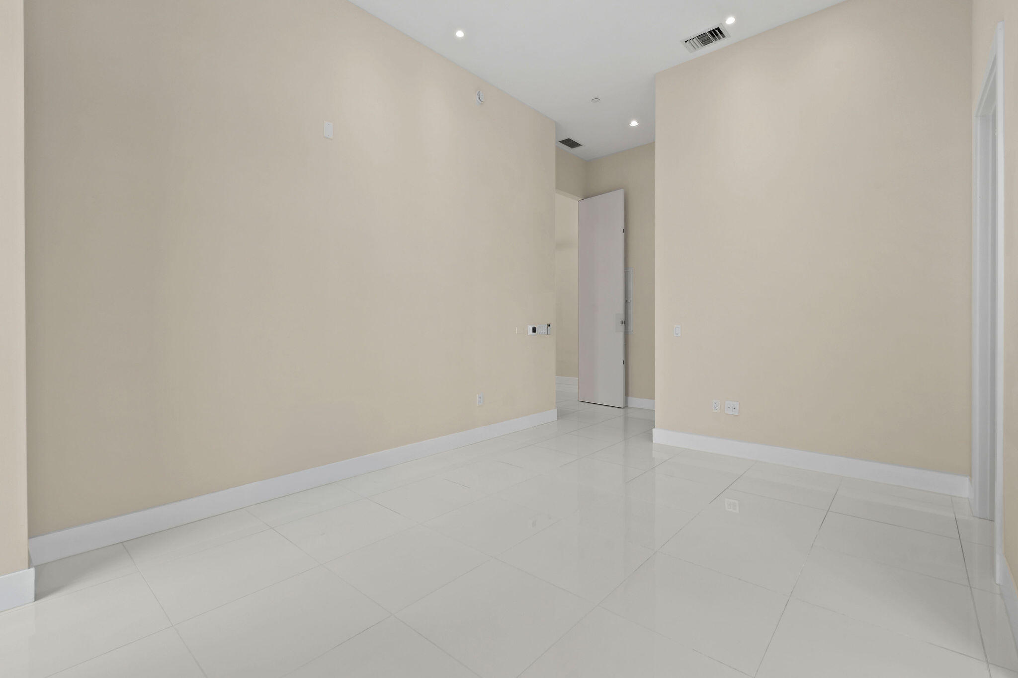 2 Water Club #301, North Palm Beach FL 33408