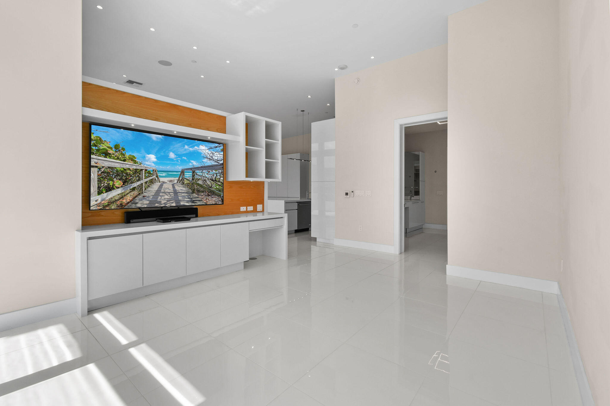 2 Water Club #301, North Palm Beach FL 33408
