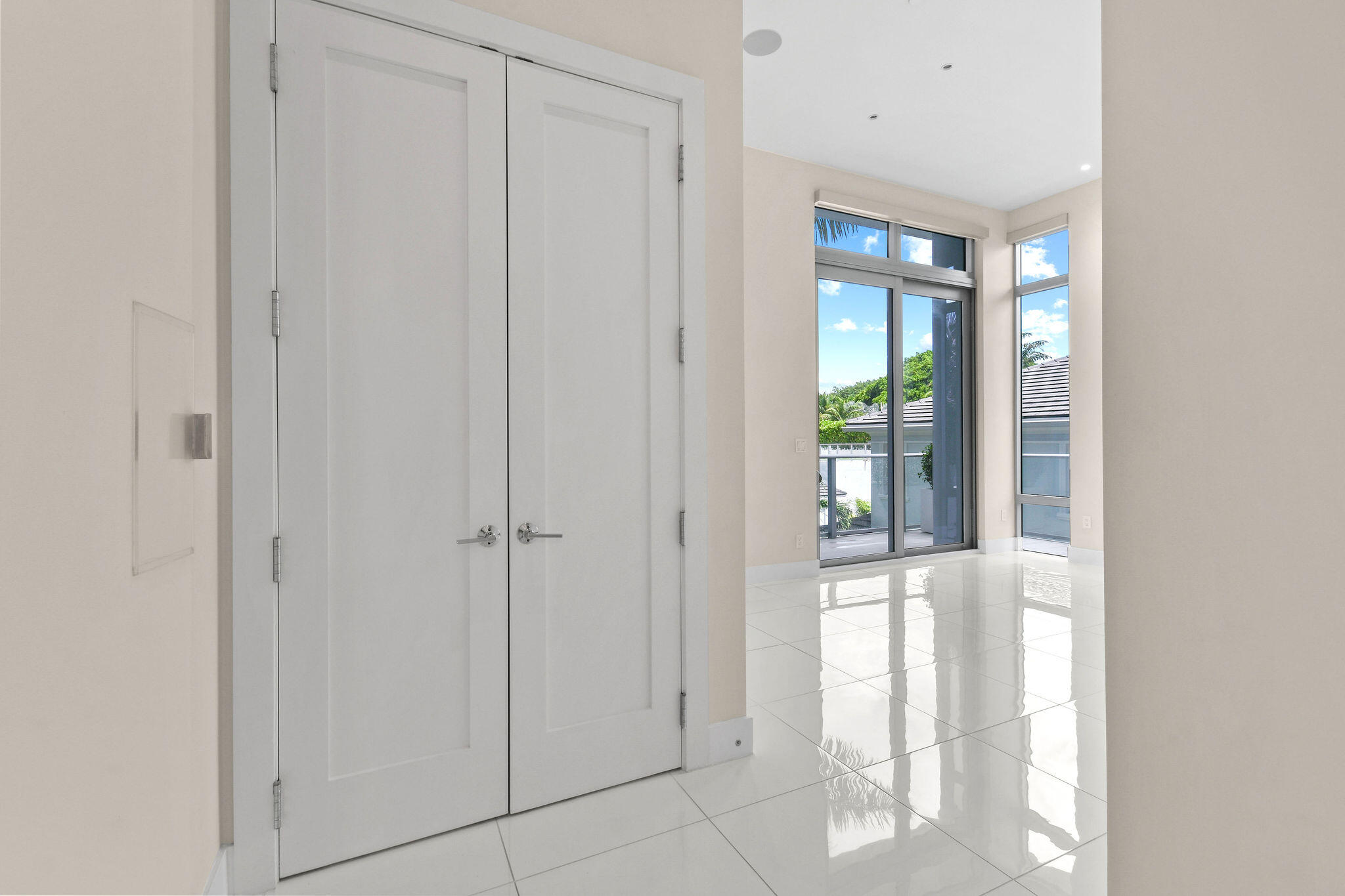 2 Water Club #301, North Palm Beach FL 33408