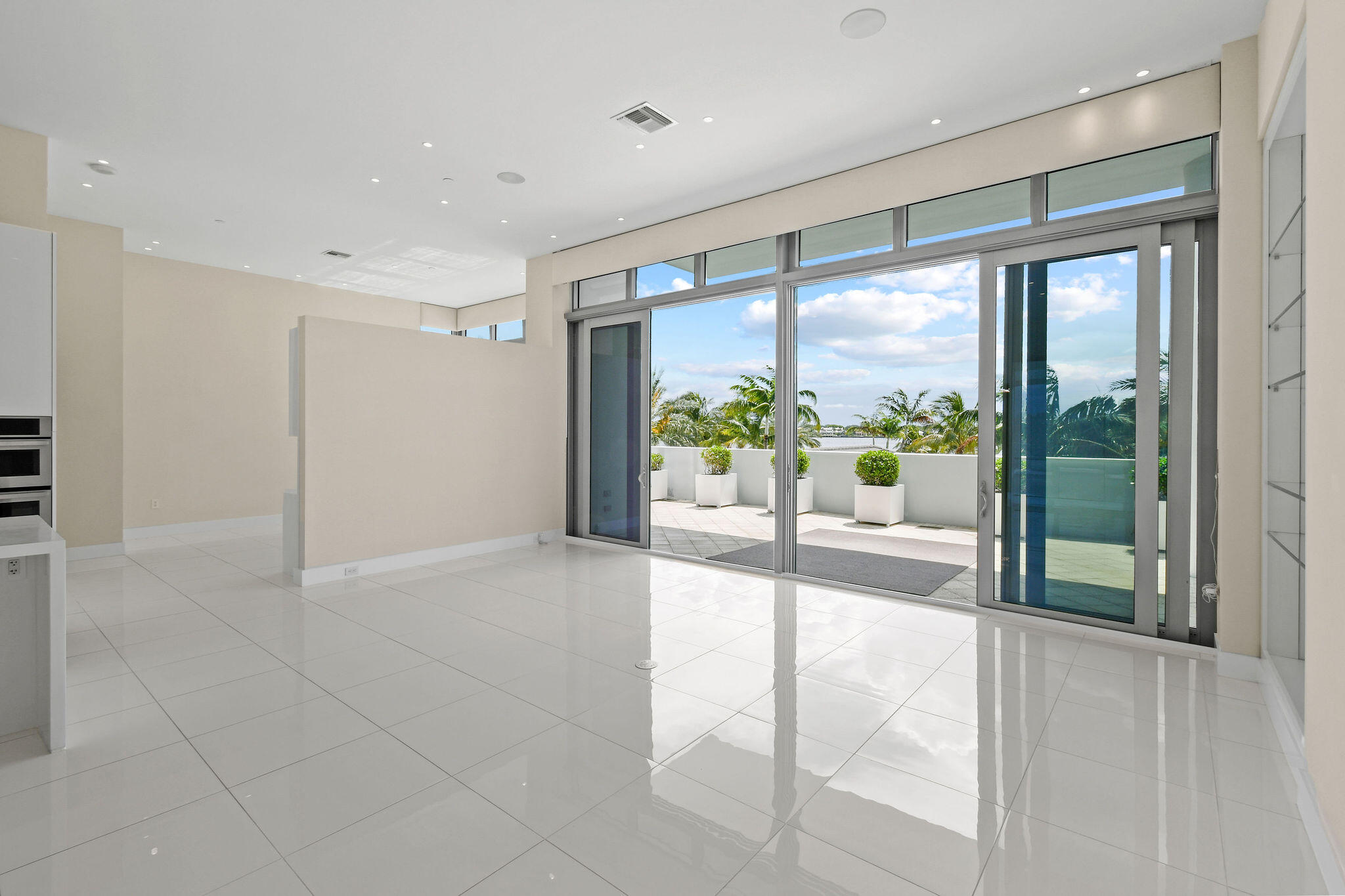 2 Water Club #301, North Palm Beach FL 33408