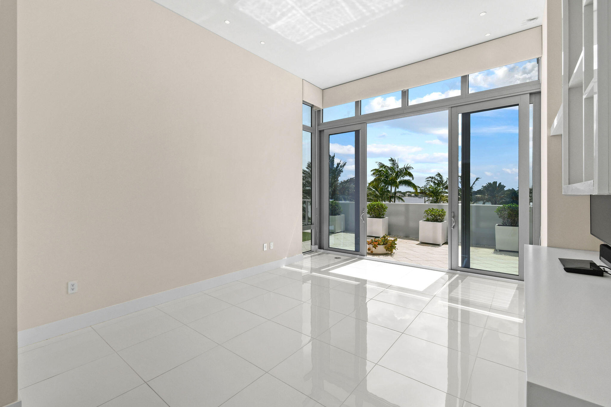 2 Water Club #301, North Palm Beach FL 33408