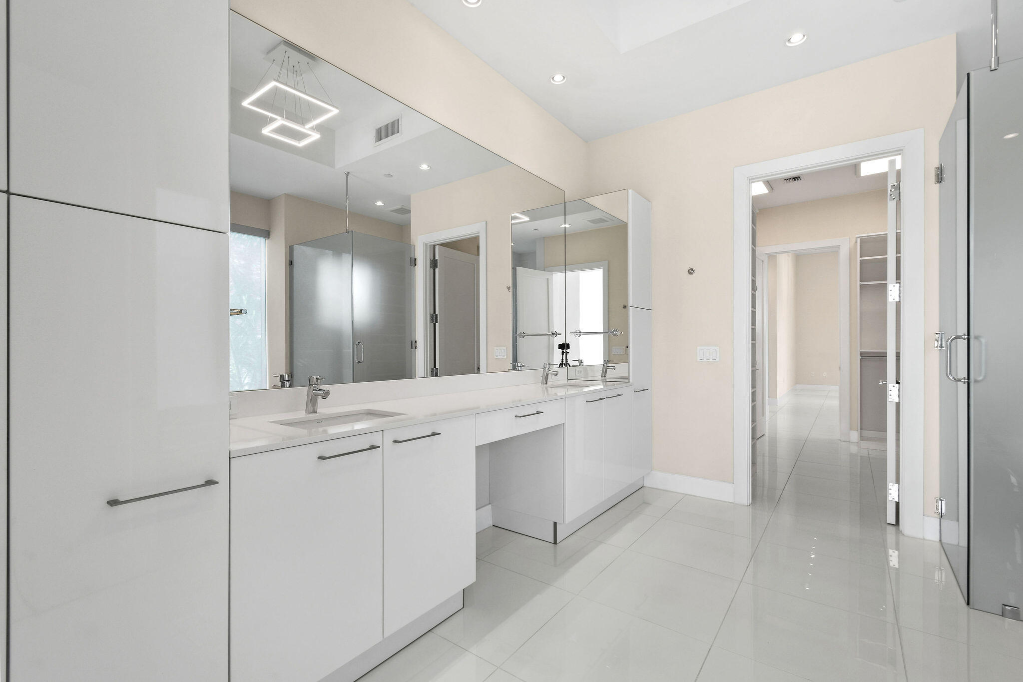2 Water Club #301, North Palm Beach FL 33408