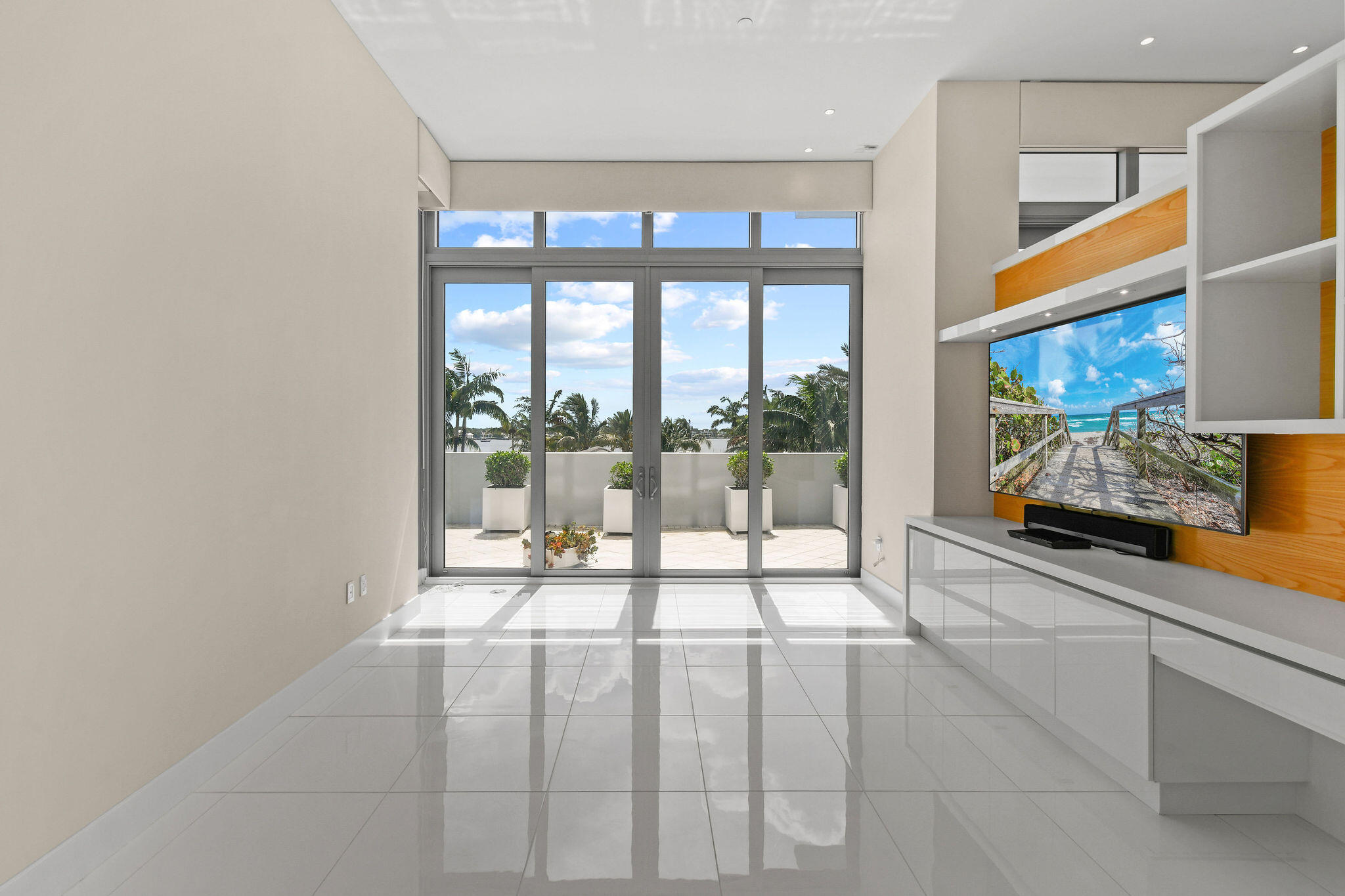 2 Water Club #301, North Palm Beach FL 33408