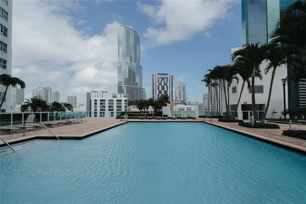 41 SE 5th #1615, Miami FL 33131