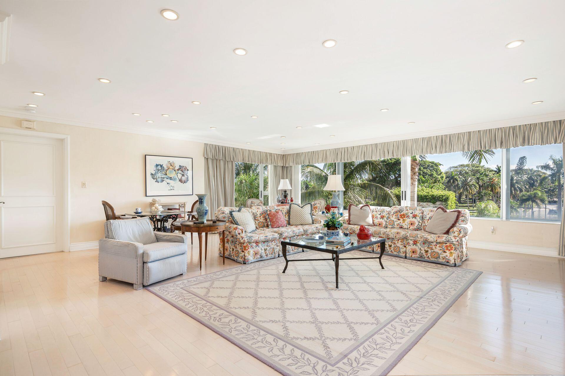 44 Cocoanut #227b, Palm Beach FL 33480