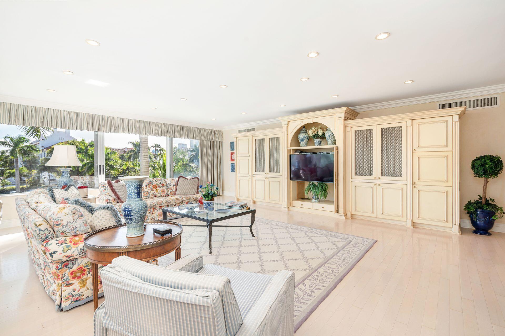 44 Cocoanut #227b, Palm Beach FL 33480