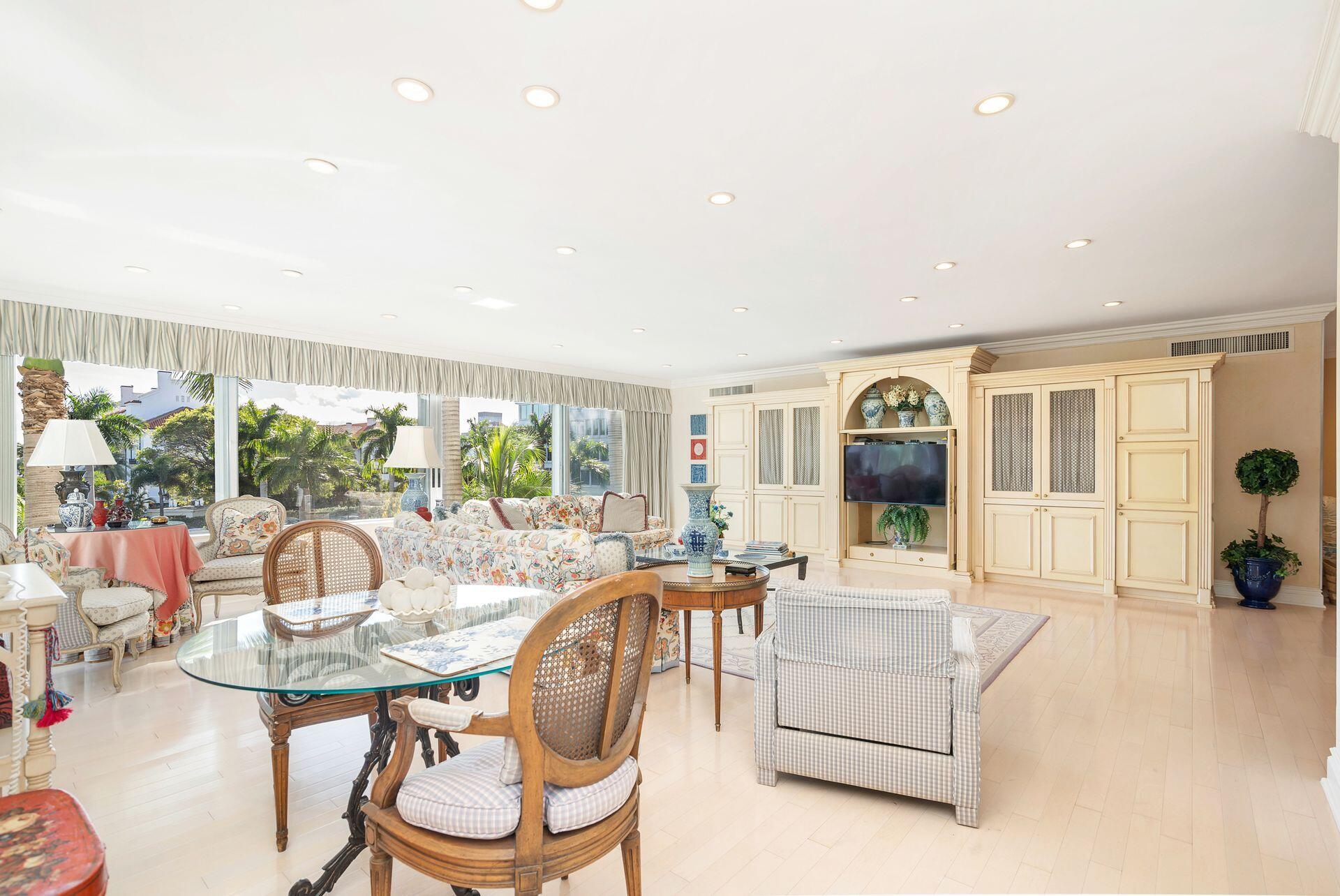 44 Cocoanut #227b, Palm Beach FL 33480