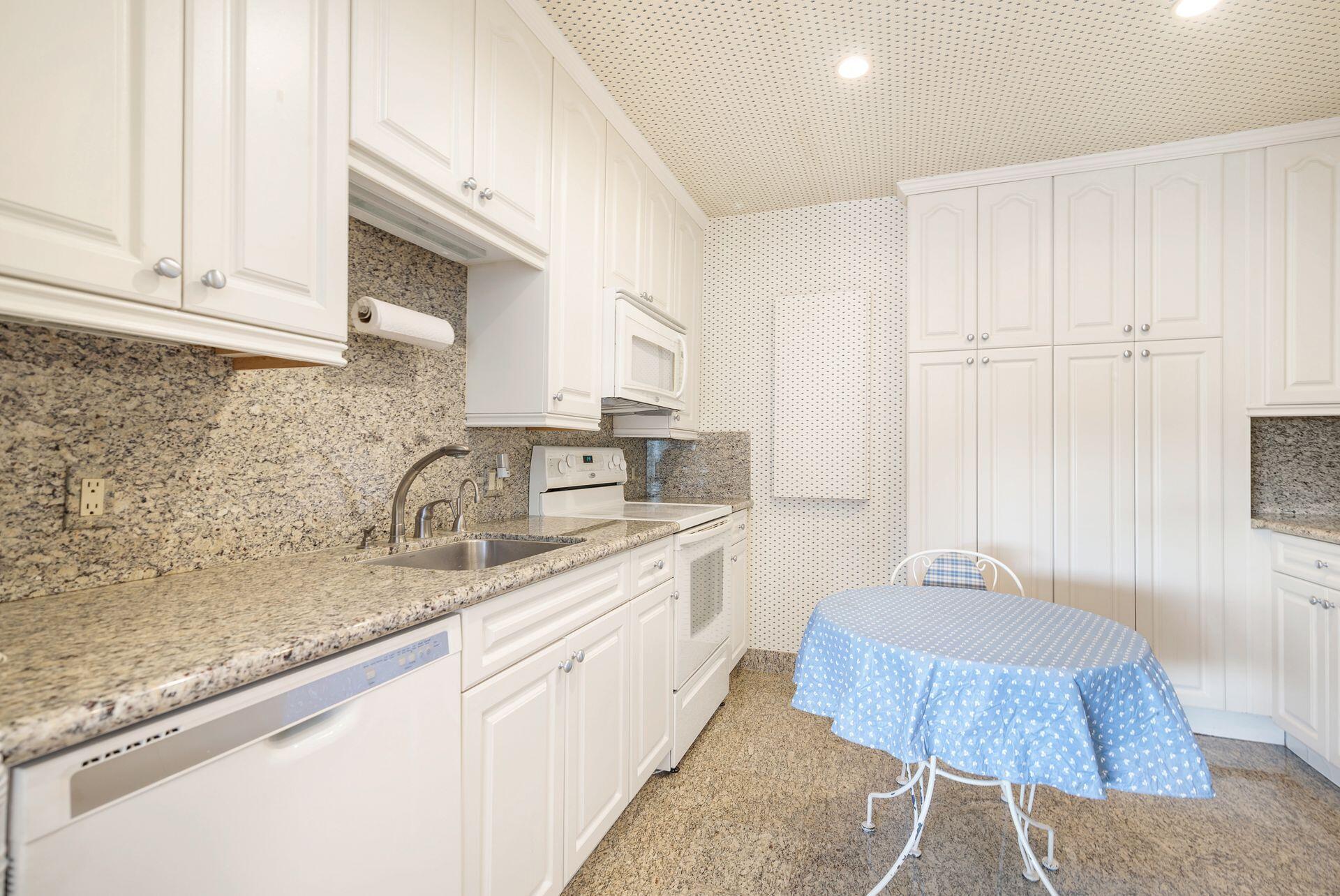 44 Cocoanut #227b, Palm Beach FL 33480