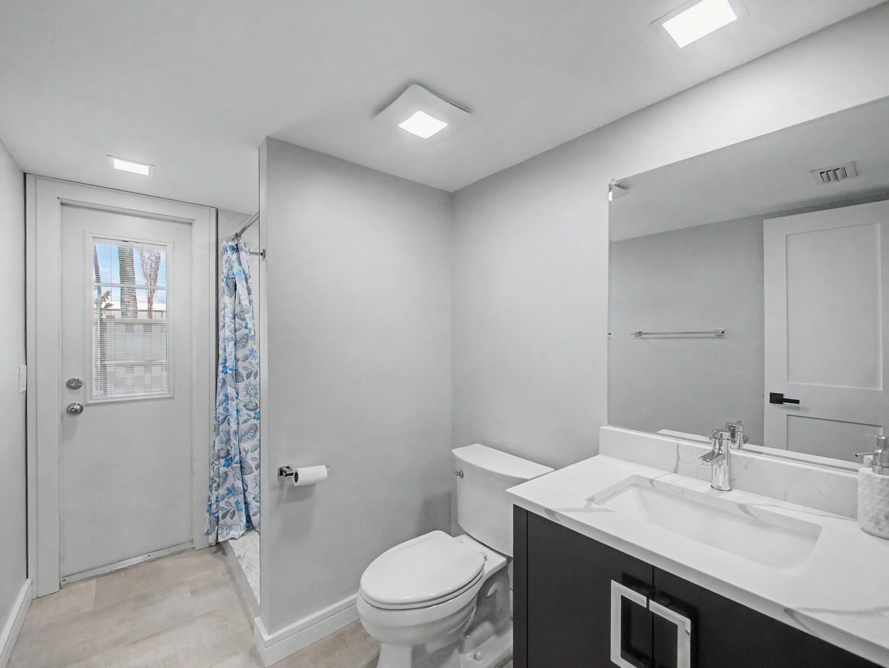 5385 Eagle Lake, Palm Beach Gardens FL 33418