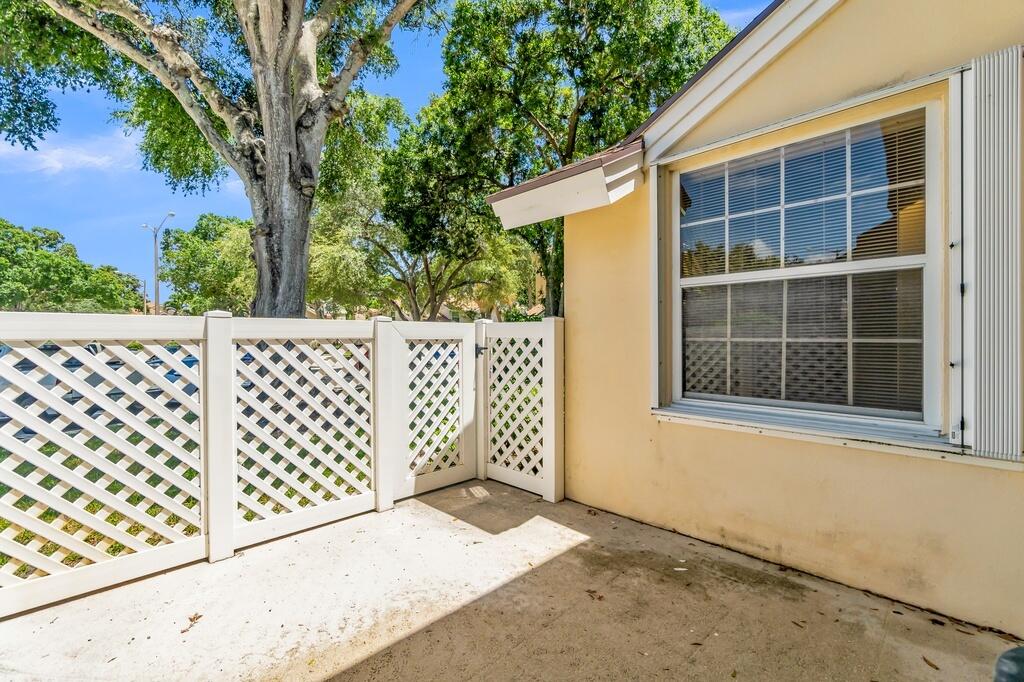 8120 Northboro #20a, Lake Clarke Shores FL 33406