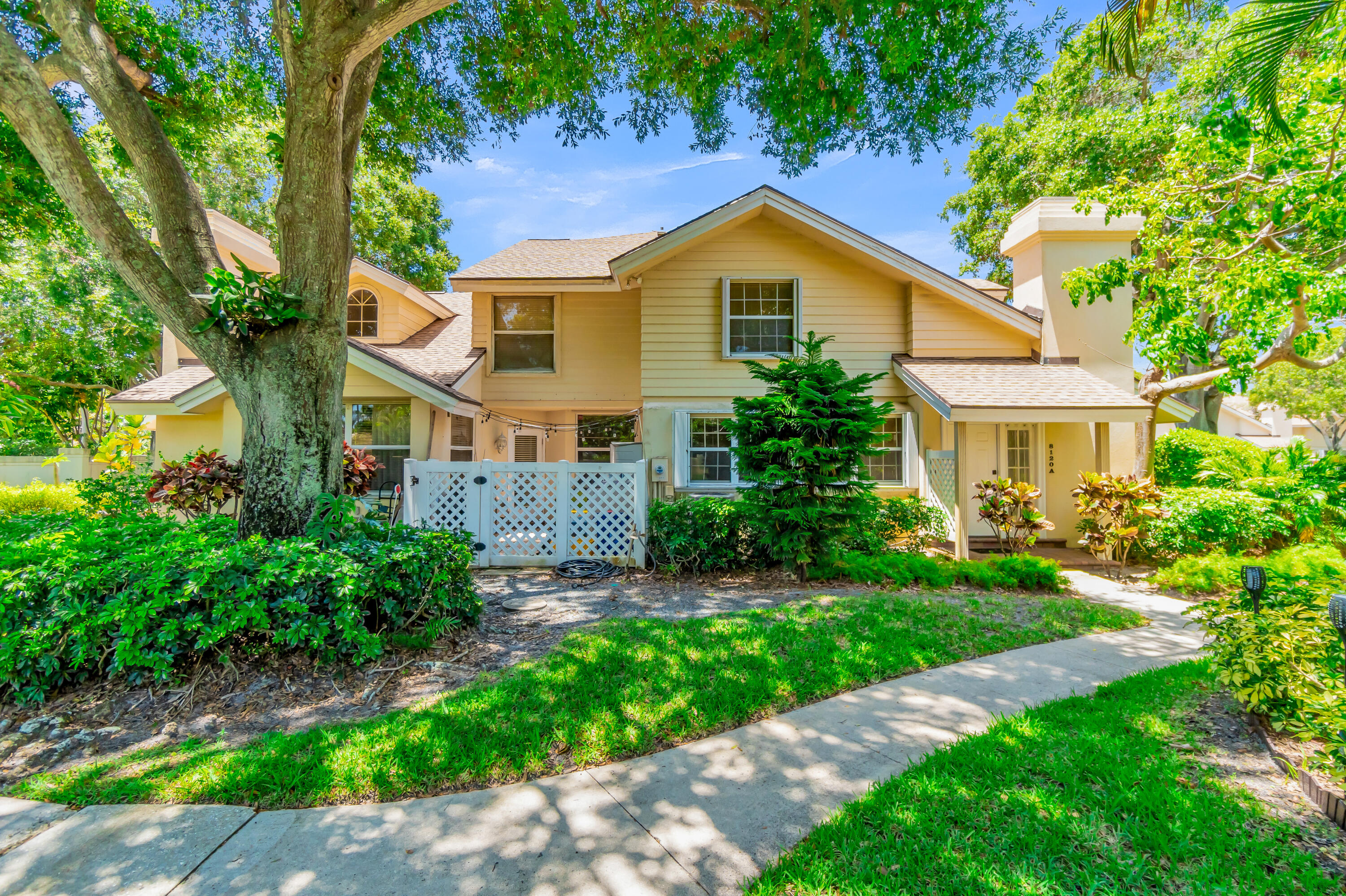 8120 Northboro #20a, Lake Clarke Shores FL 33406