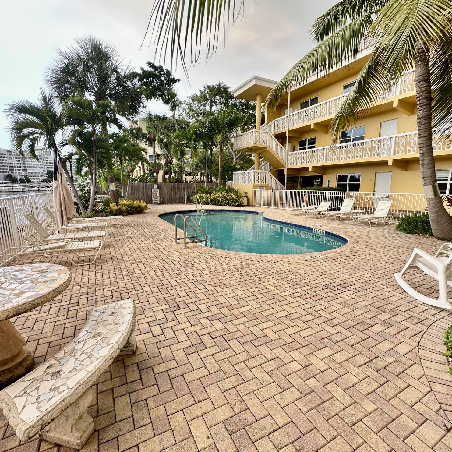 815 Middle River #110, Fort Lauderdale FL 33304