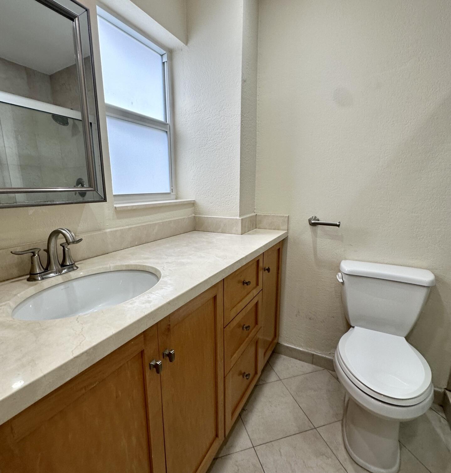 815 Middle River #110, Fort Lauderdale FL 33304