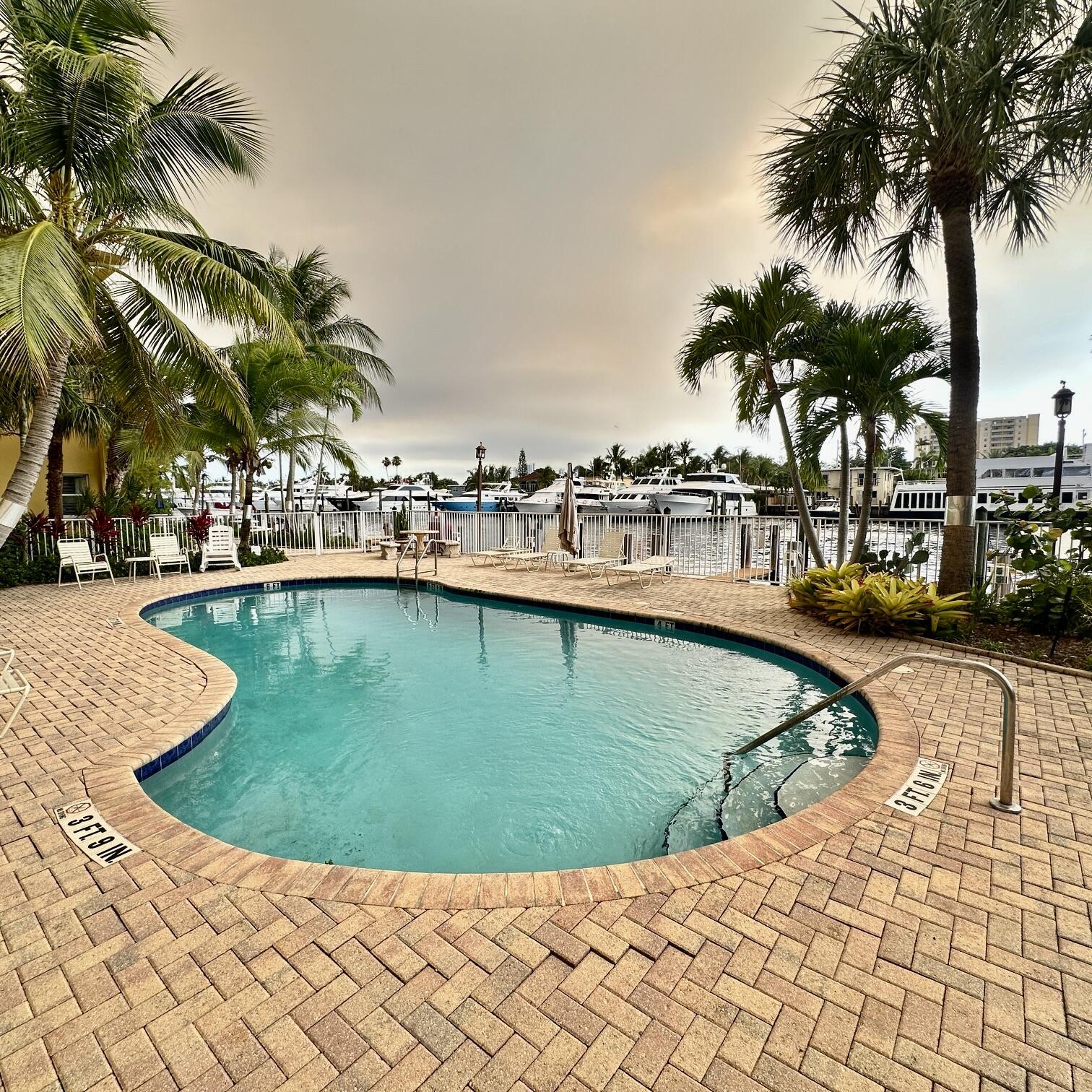 815 Middle River #110, Fort Lauderdale FL 33304