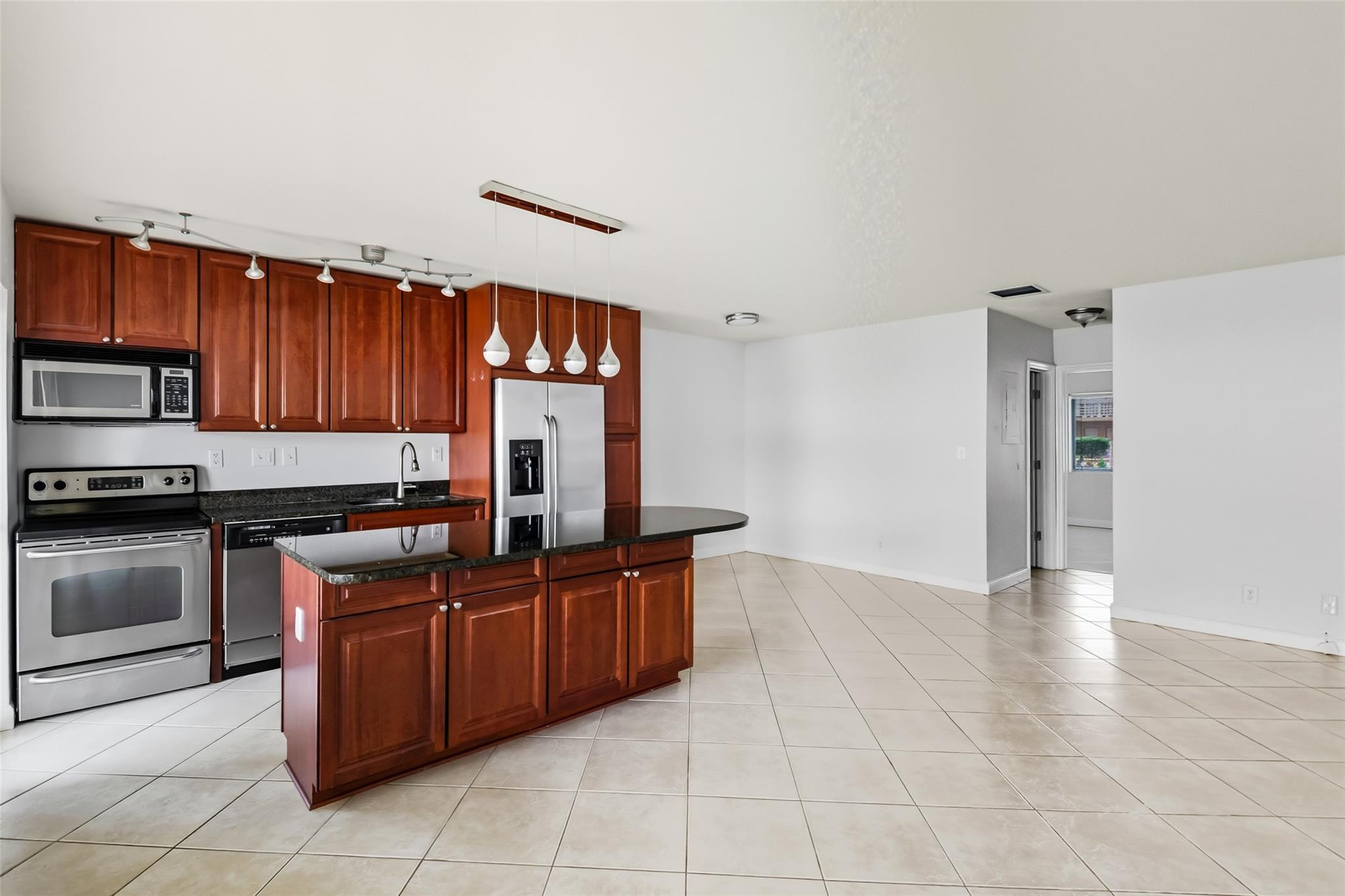 2881 NE 32nd #119, Fort Lauderdale FL 33306