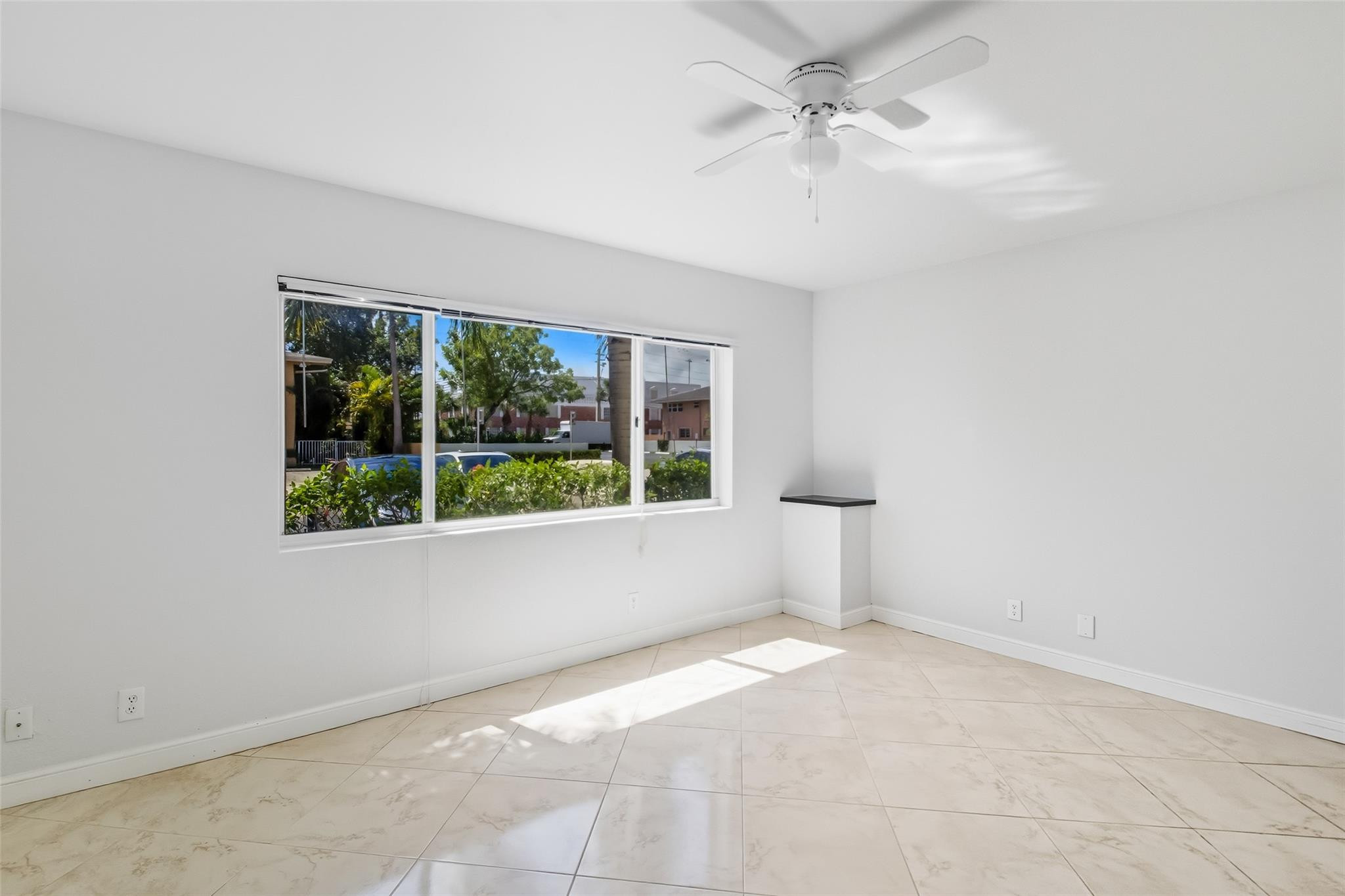 2881 NE 32nd #119, Fort Lauderdale FL 33306