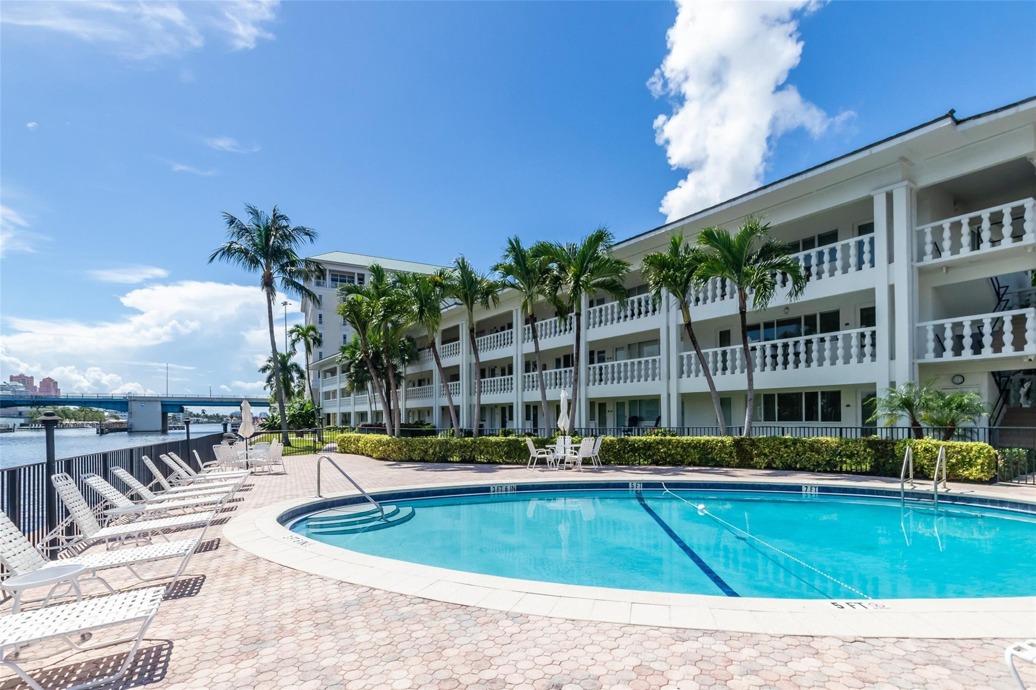 2881 NE 32nd #119, Fort Lauderdale FL 33306