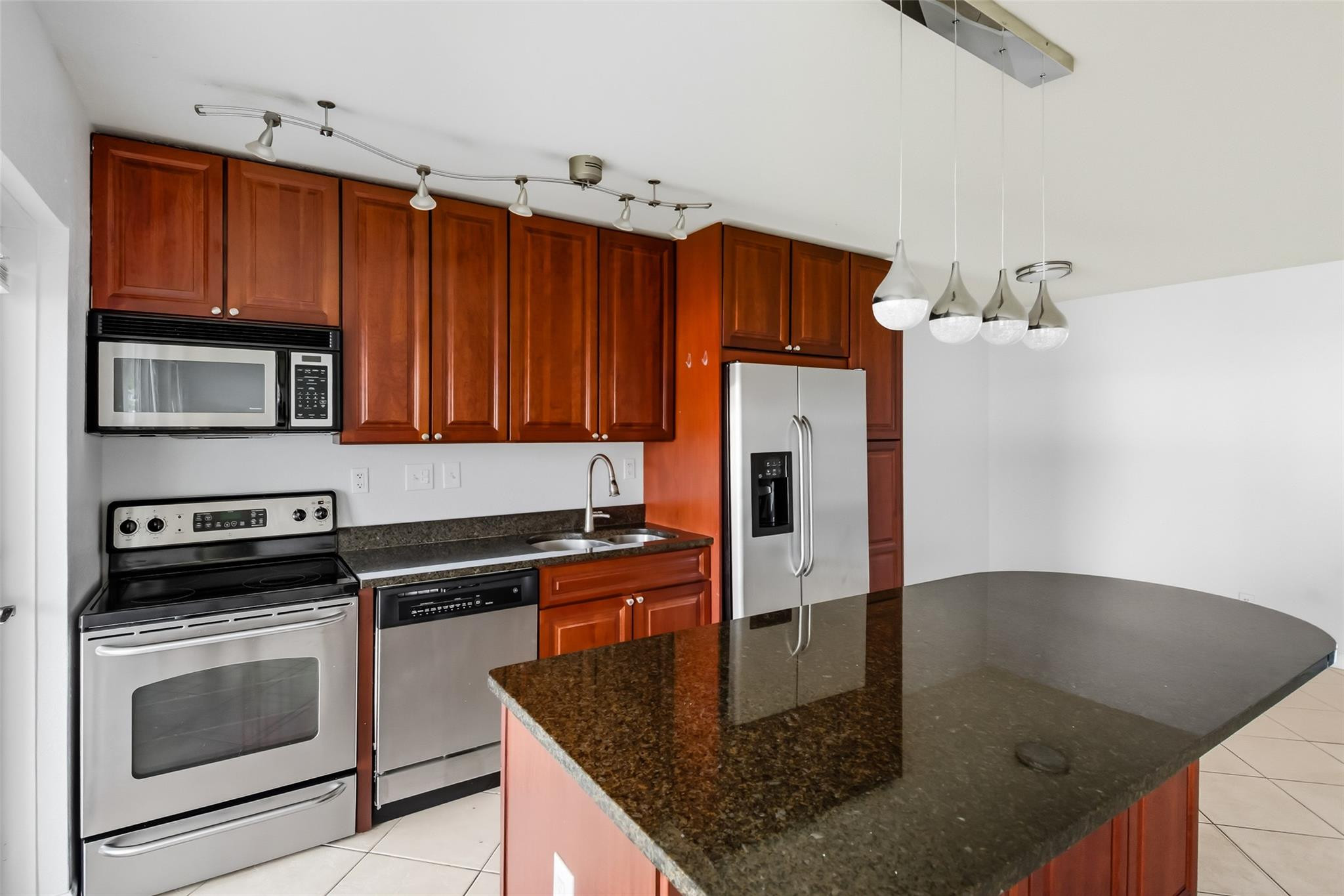 2881 NE 32nd #119, Fort Lauderdale FL 33306