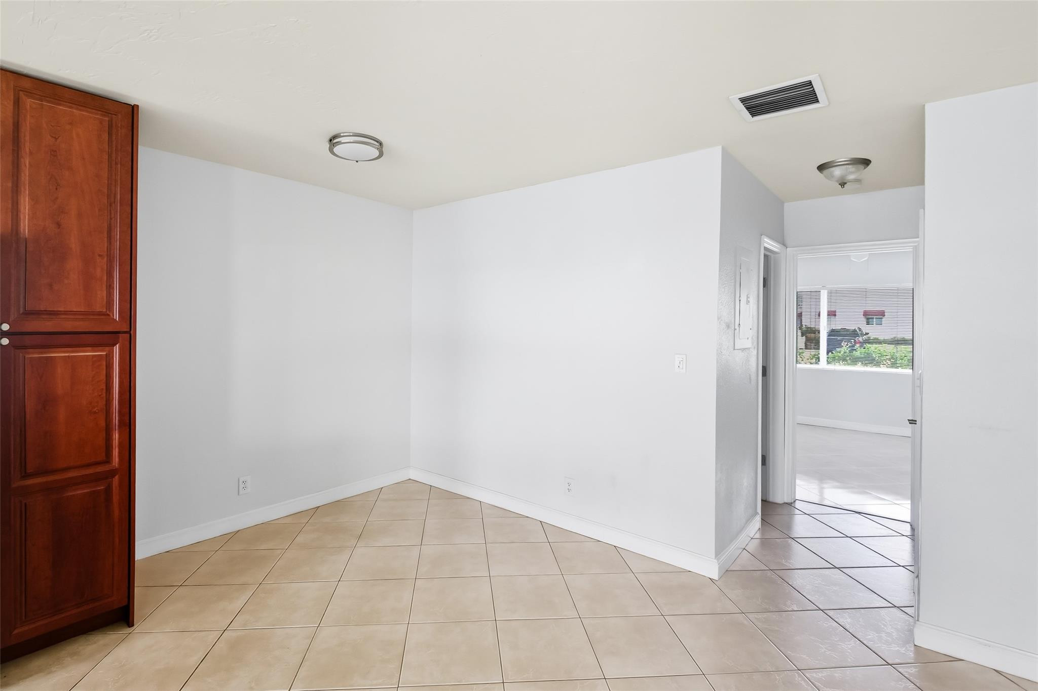2881 NE 32nd #119, Fort Lauderdale FL 33306