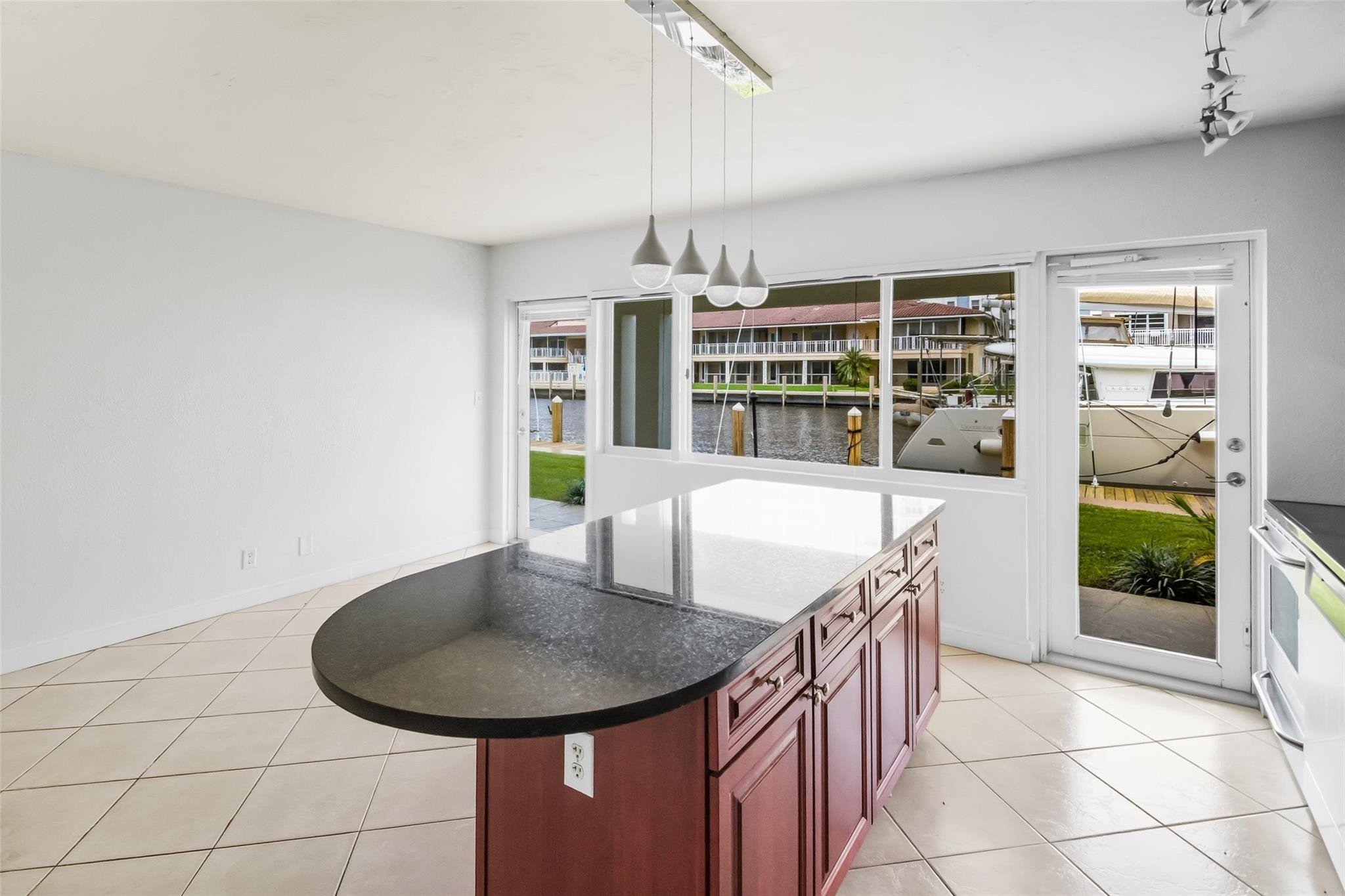 2881 NE 32nd #119, Fort Lauderdale FL 33306