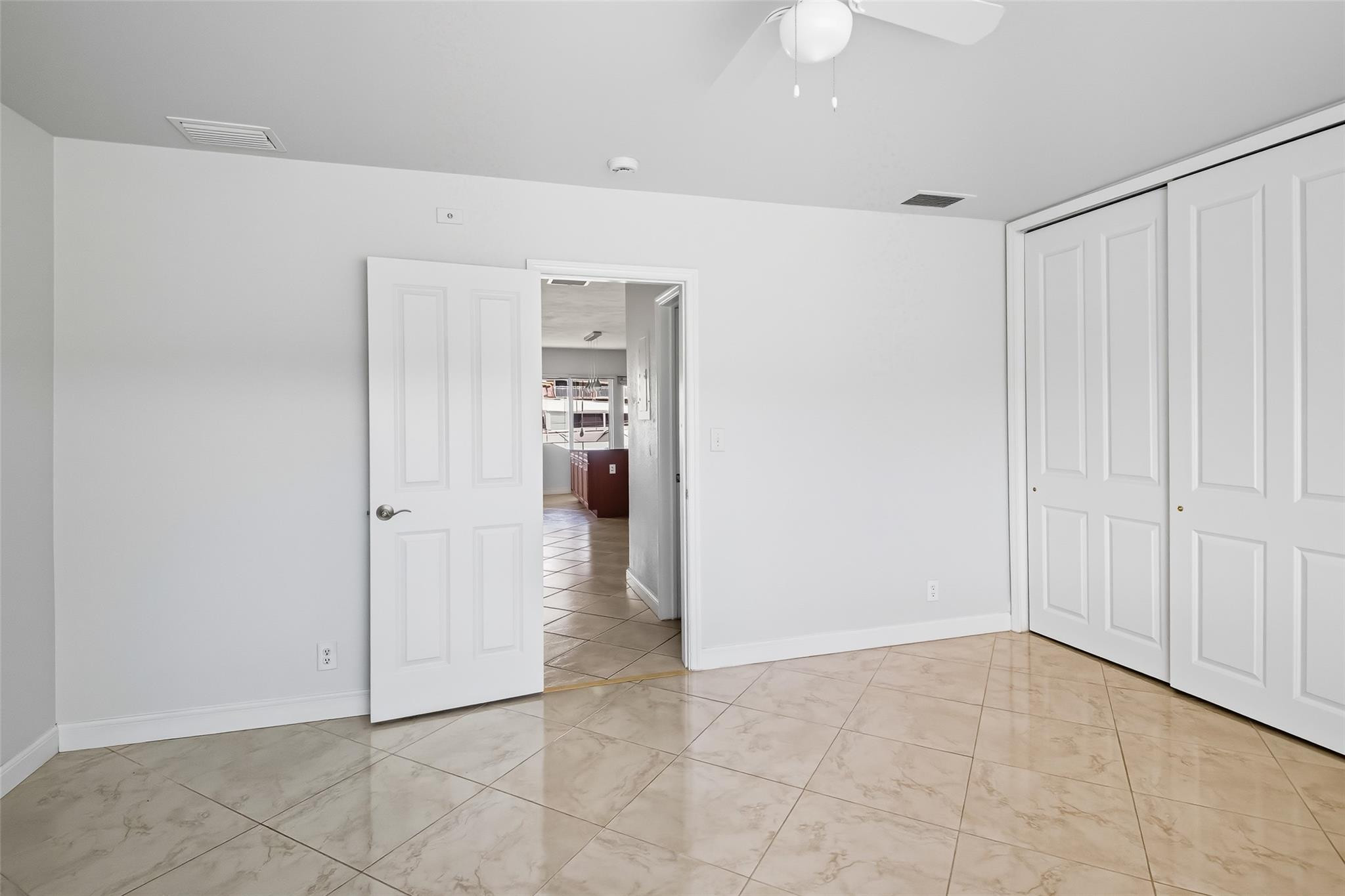 2881 NE 32nd #119, Fort Lauderdale FL 33306