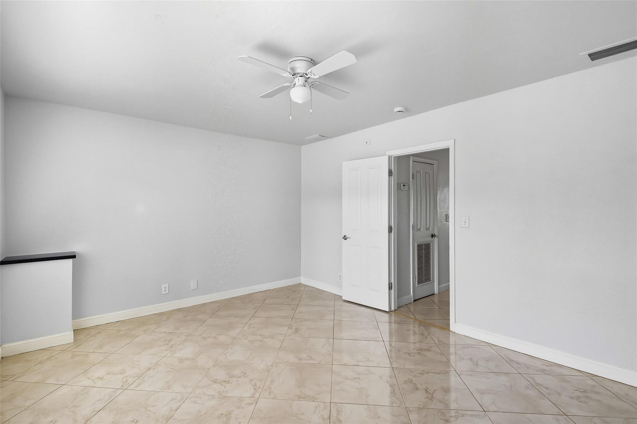 2881 NE 32nd #119, Fort Lauderdale FL 33306