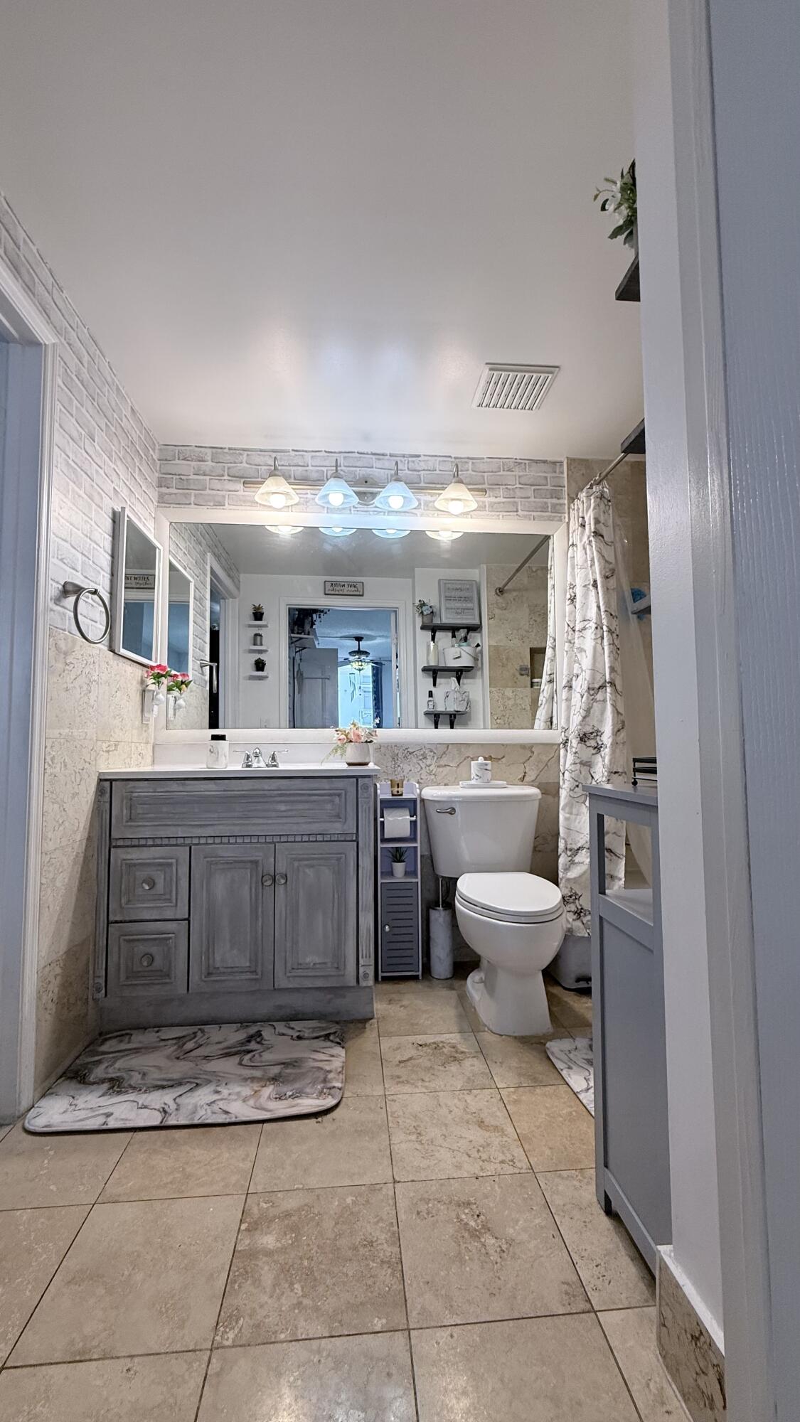 5077 NW 7th #914, Miami FL 33126