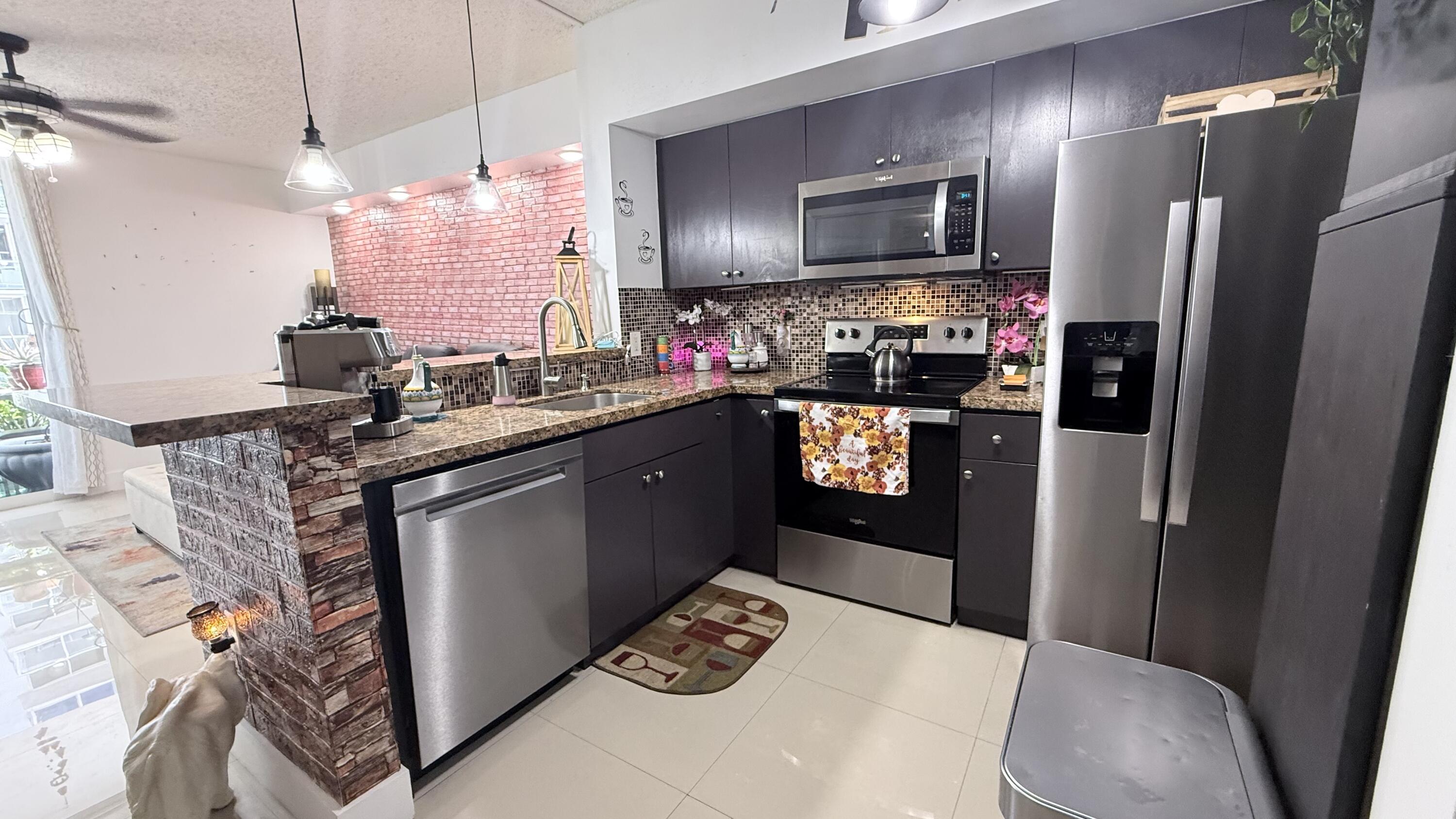 5077 NW 7th #914, Miami FL 33126