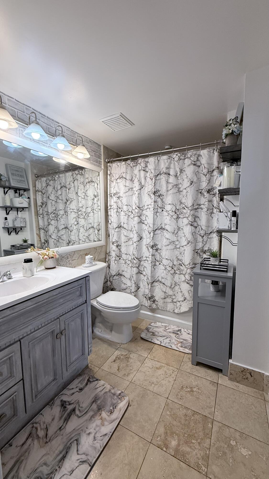 5077 NW 7th #914, Miami FL 33126