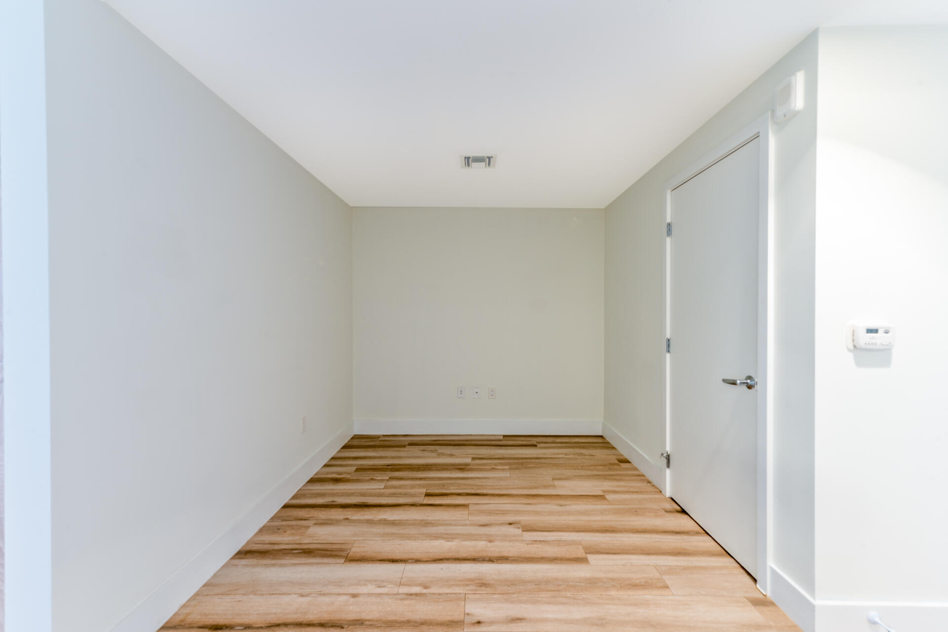 16385 Biscayne #2502, North Miami Beach FL 33160