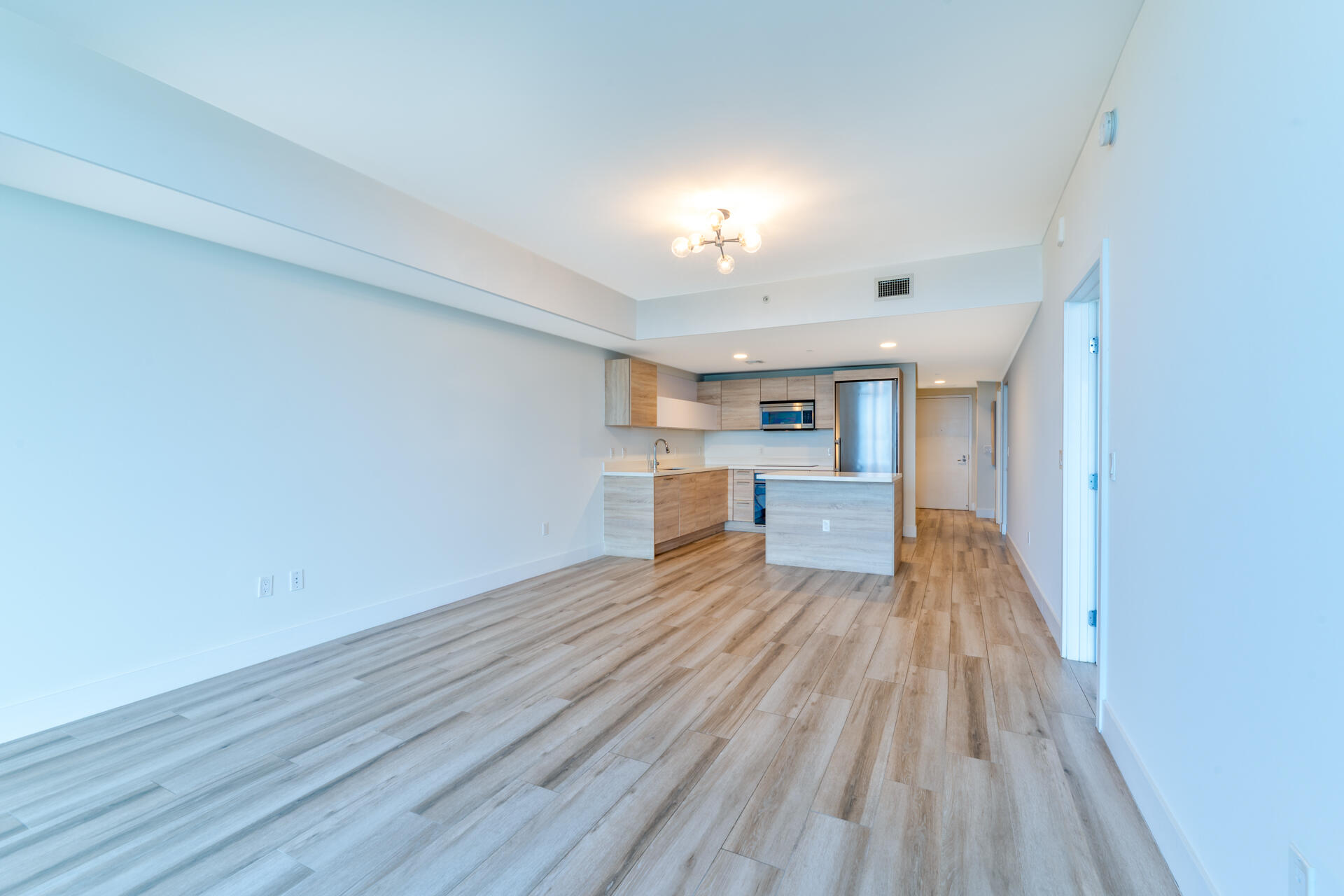 16385 Biscayne #2502, North Miami Beach FL 33160