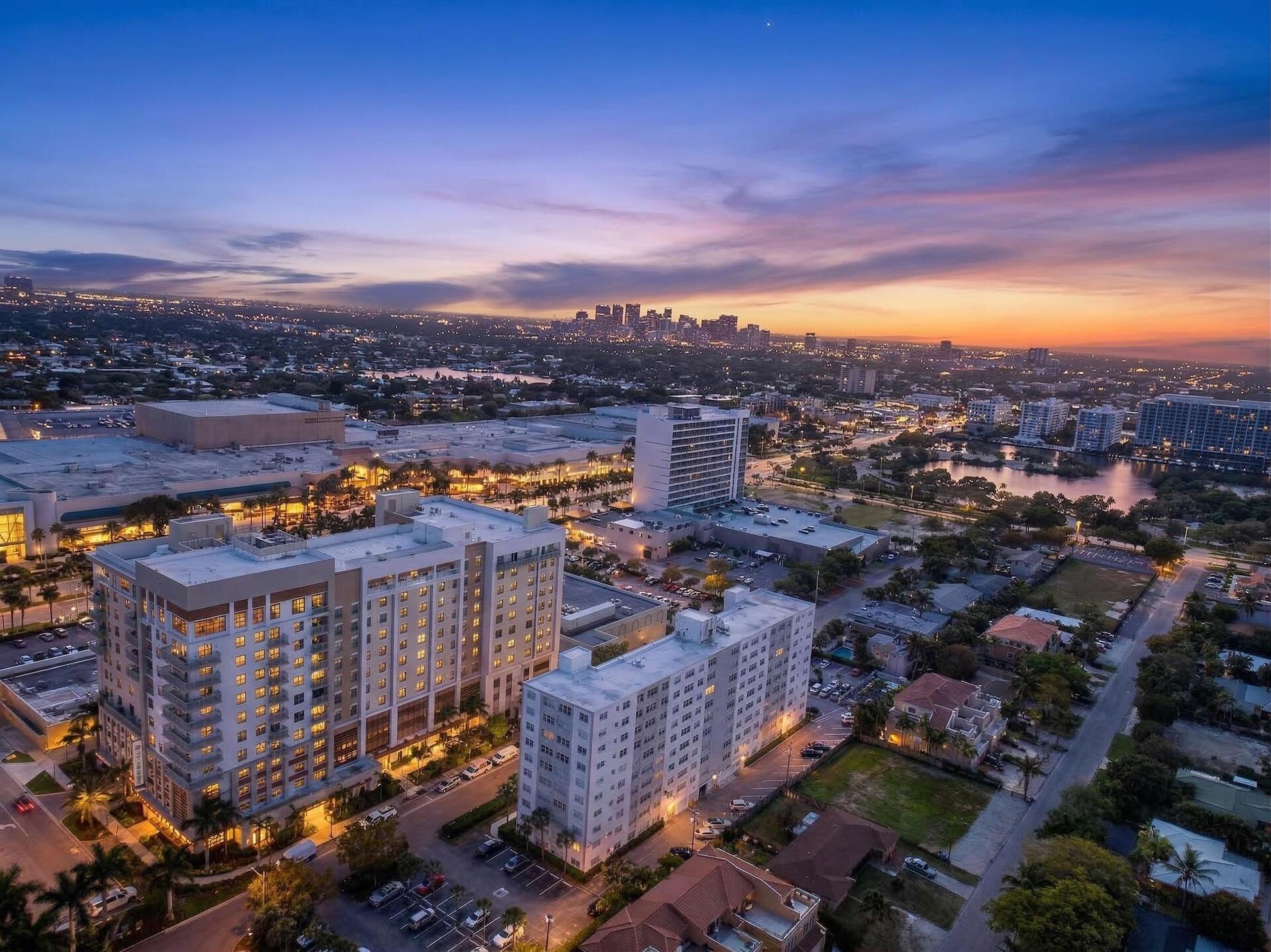 2555 NE 11th #104, Fort Lauderdale FL 33304