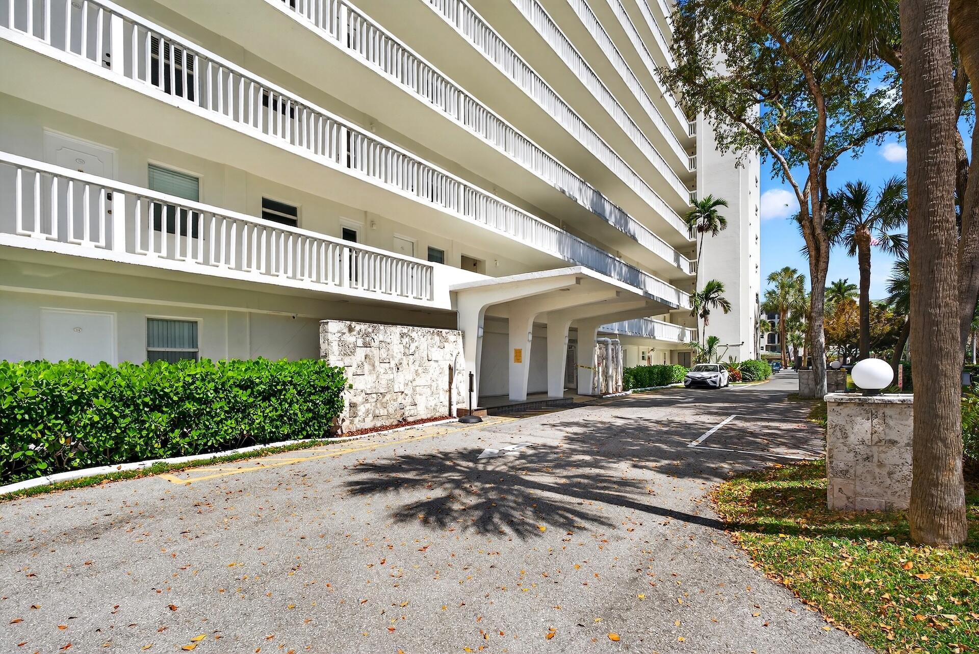 2555 NE 11th #104, Fort Lauderdale FL 33304