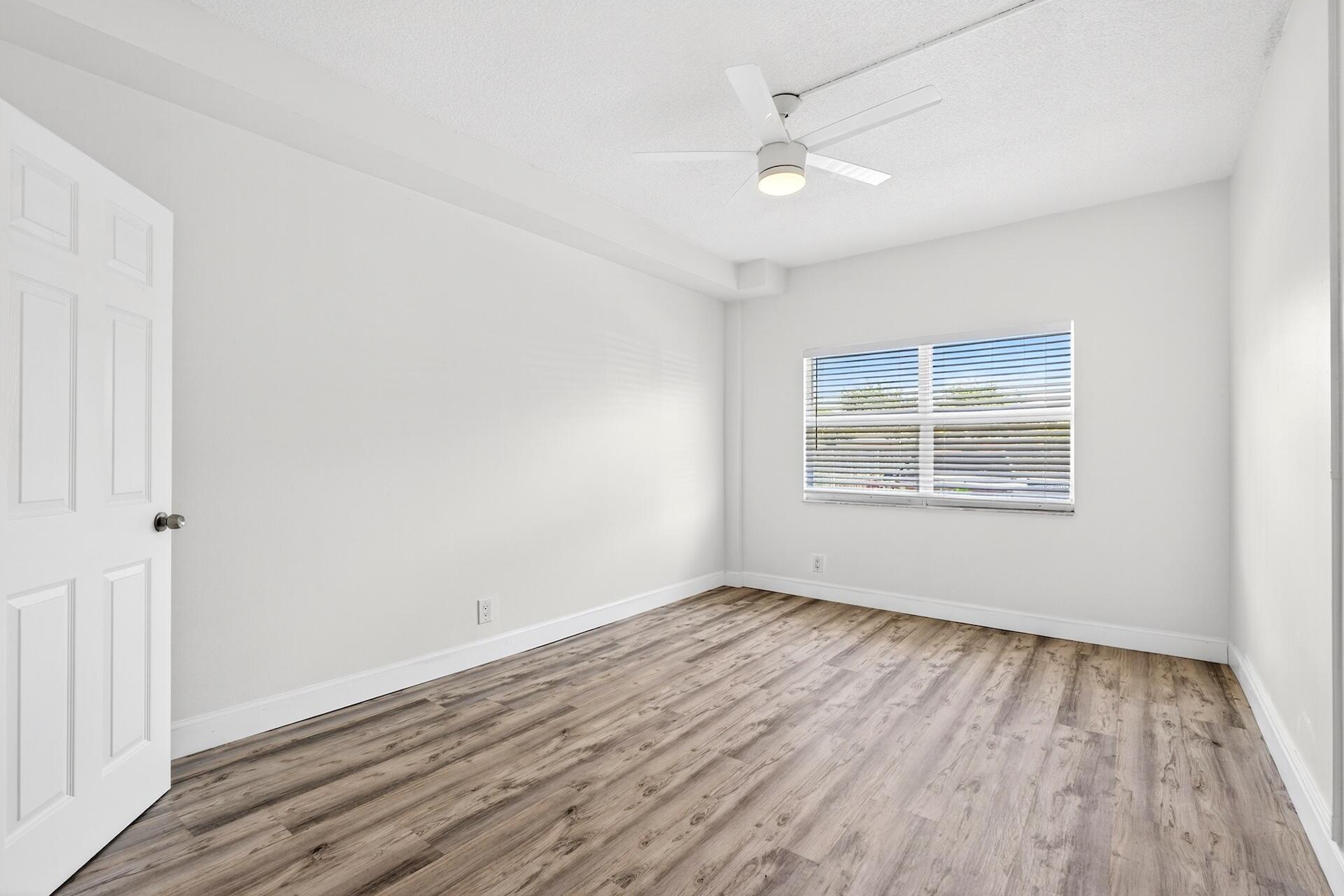 2555 NE 11th #104, Fort Lauderdale FL 33304