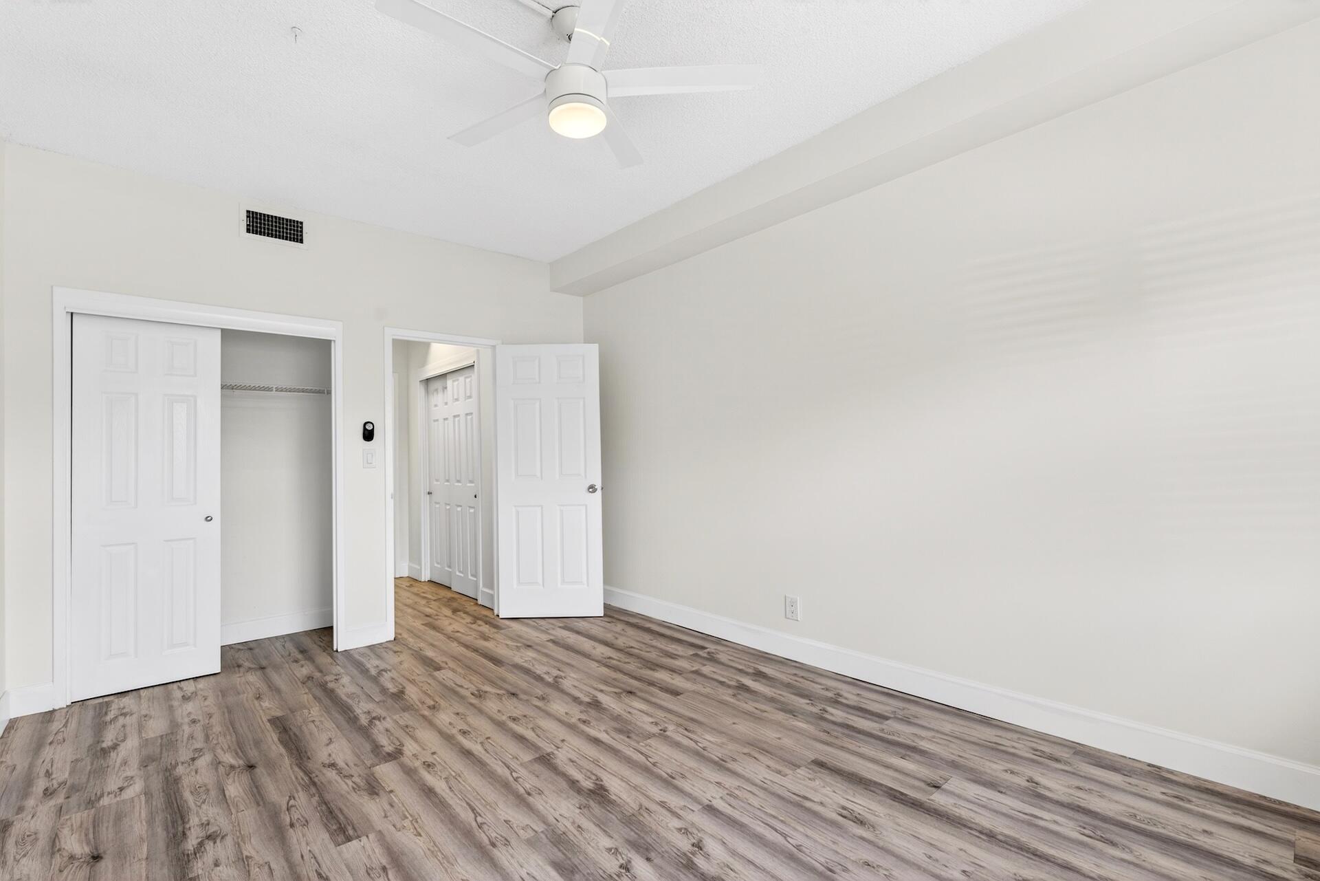 2555 NE 11th #104, Fort Lauderdale FL 33304