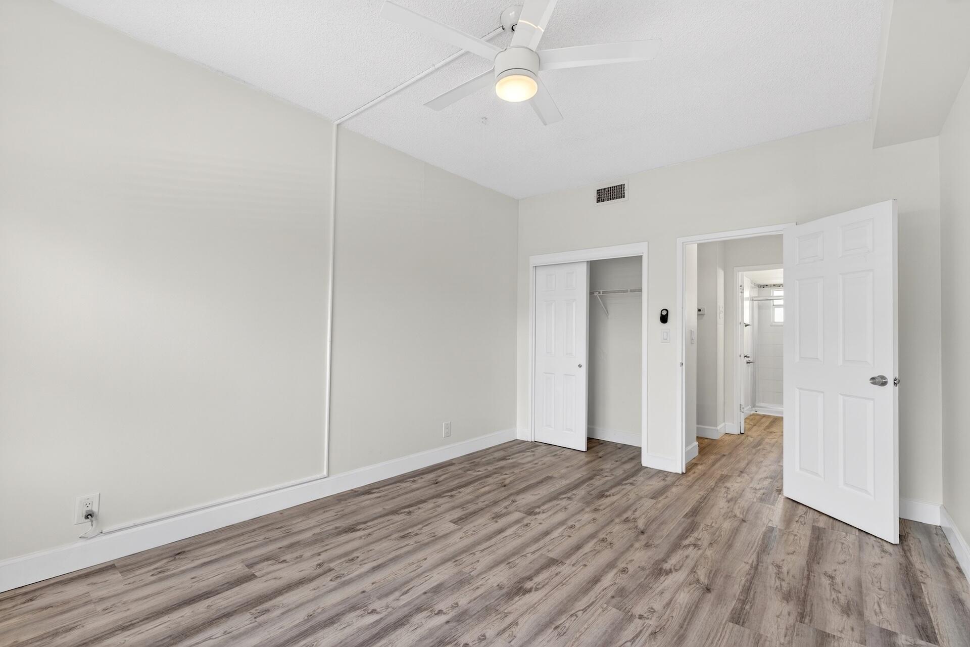2555 NE 11th #104, Fort Lauderdale FL 33304