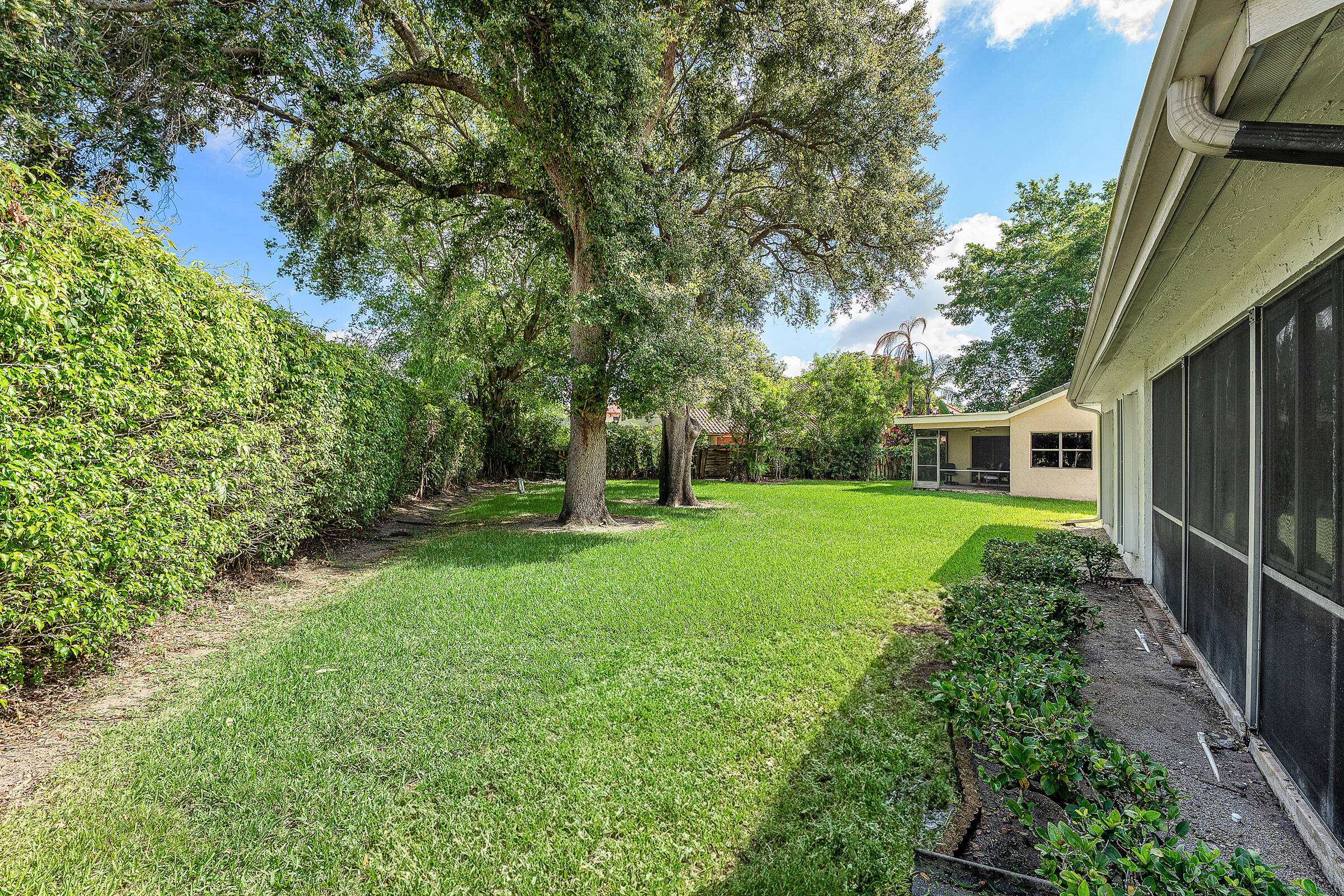 7852 Cloverfield, Boca Raton FL 33433