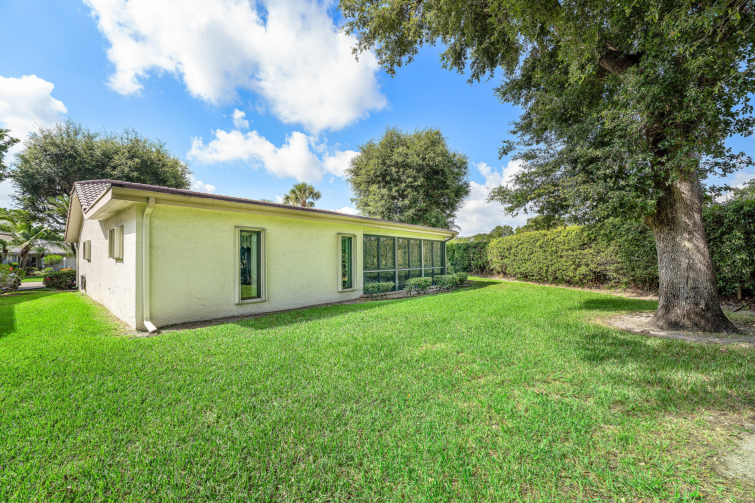 7852 Cloverfield, Boca Raton FL 33433
