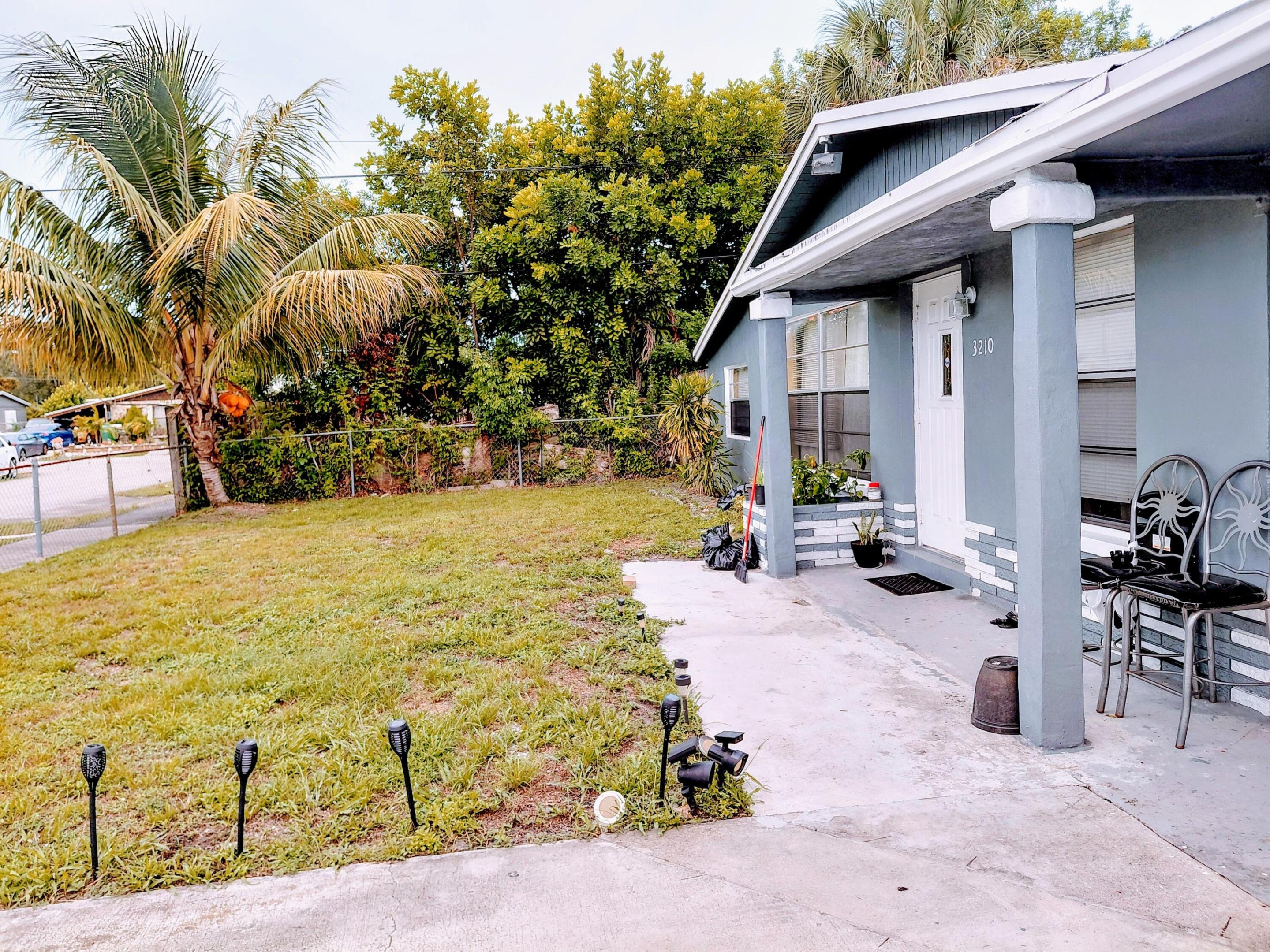 3210 NW 18th, Lauderhill FL 33311