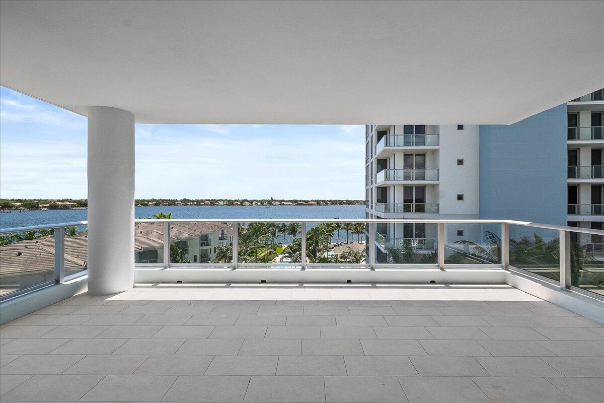 1 Water Club #604, North Palm Beach FL 33408