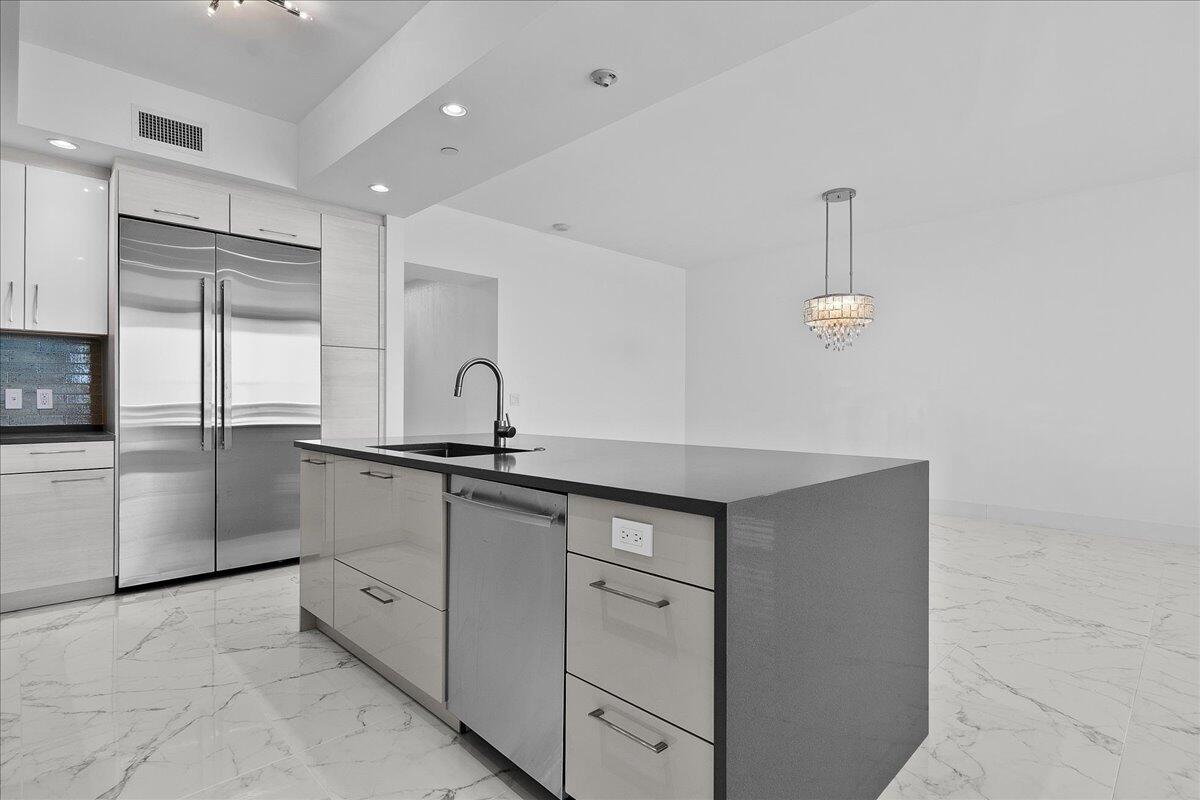 1 Water Club #604, North Palm Beach FL 33408