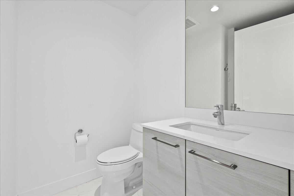 1 Water Club #604, North Palm Beach FL 33408
