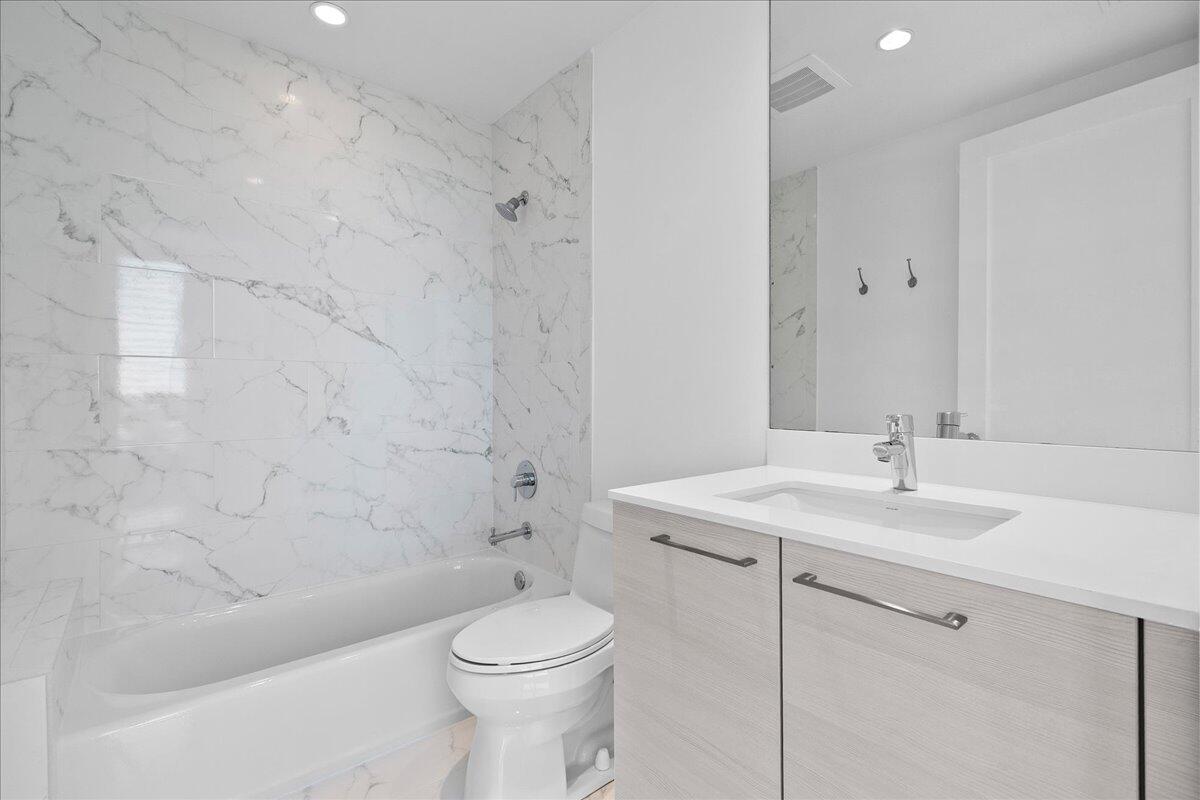 1 Water Club #604, North Palm Beach FL 33408